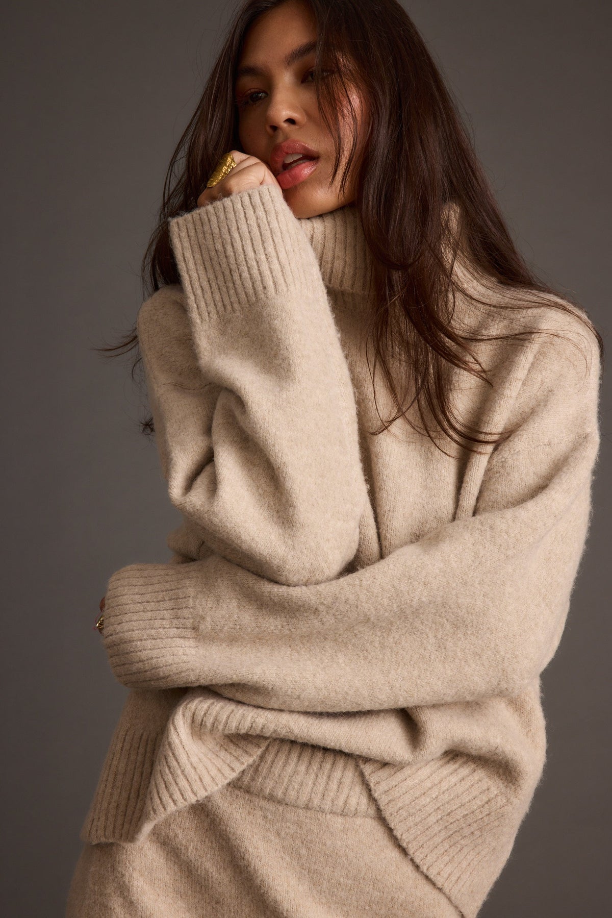 Cedar Yulaf Rengi Oversize Balıkçı Yaka Kazak