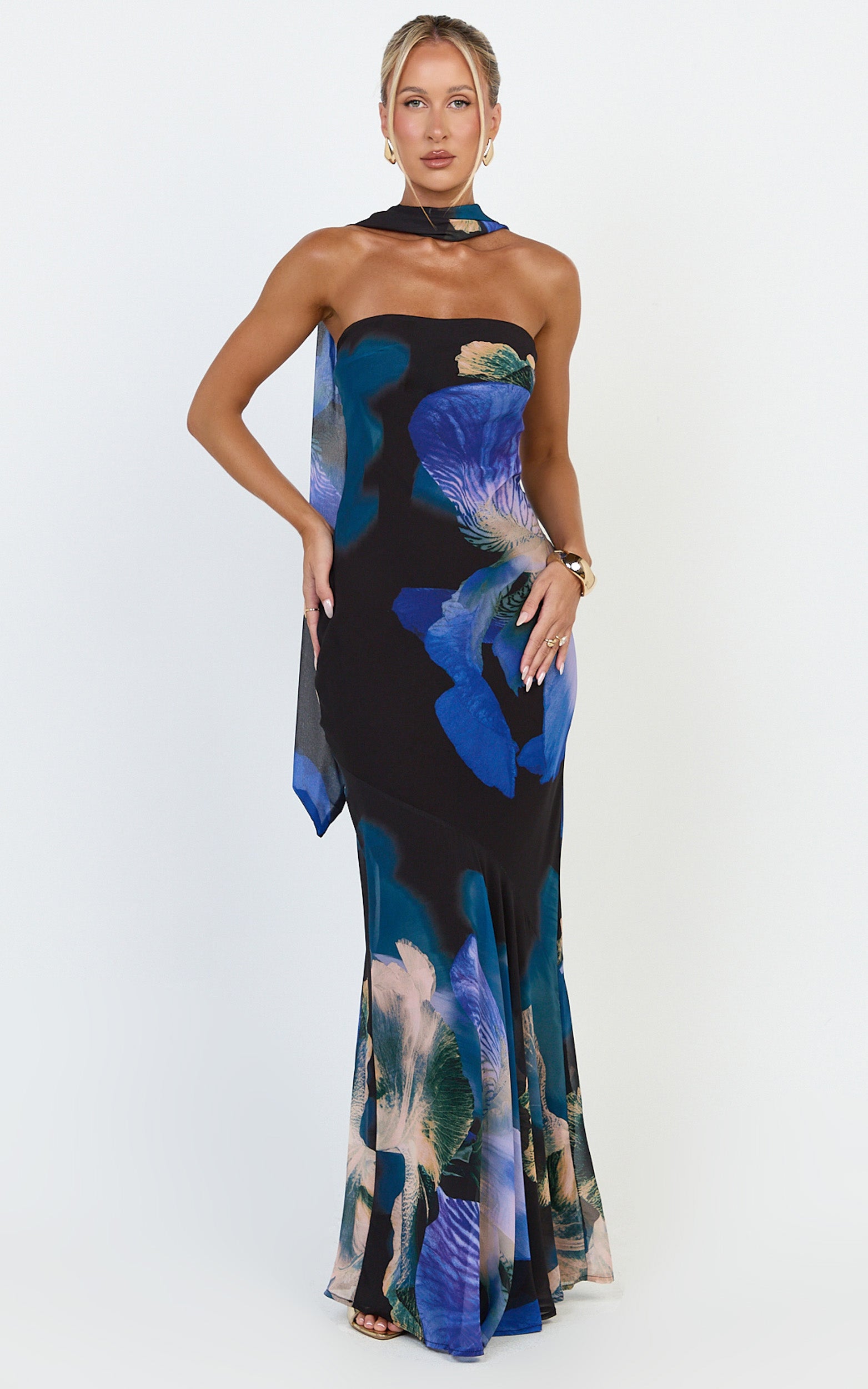 Solara Maxi Elbise - Midnight Resort Orchid Desenli Straplez Verev Kesim Sütun Elbise ve Şal