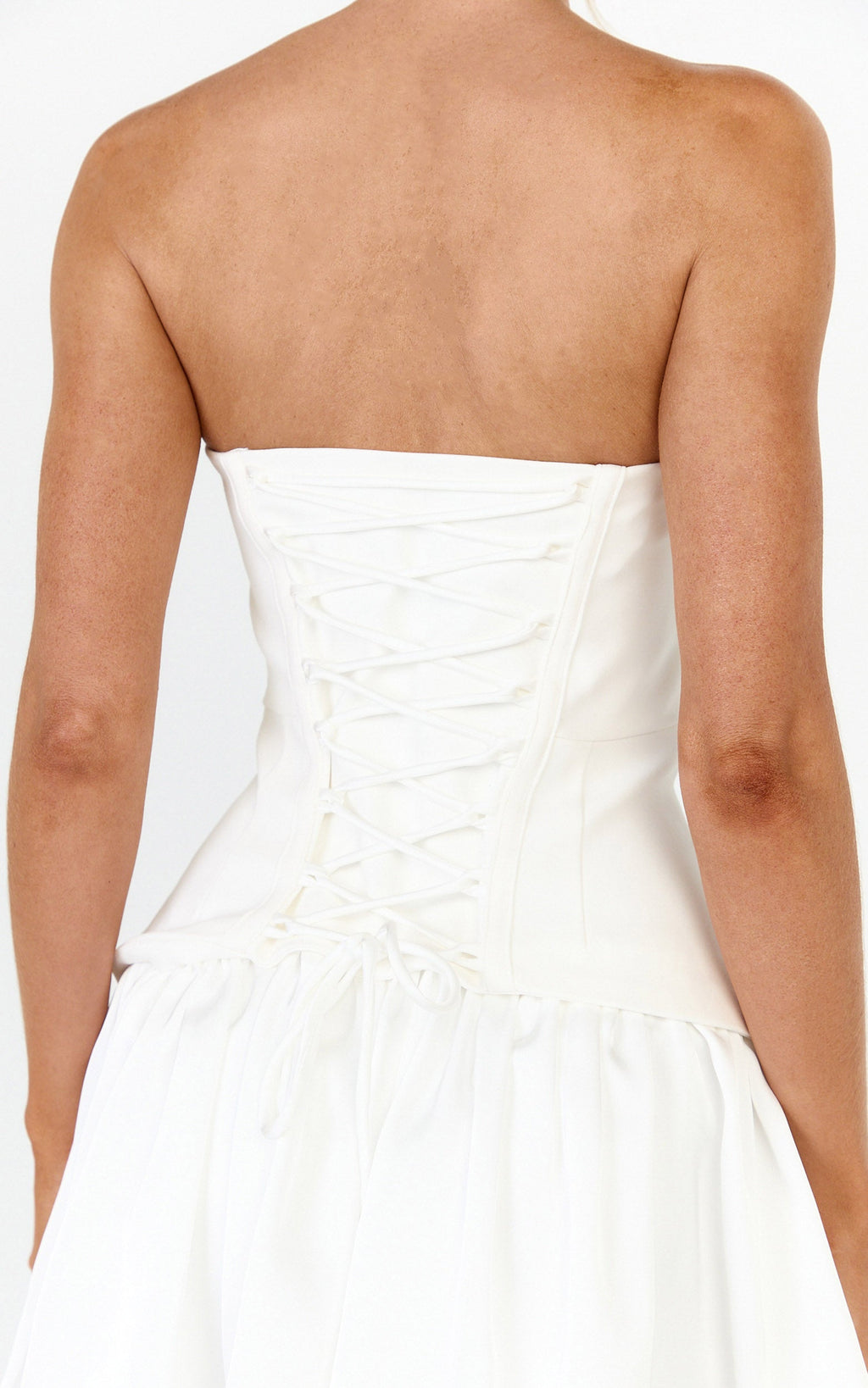 Marlowe Mini Elbise - Beyaz Straplez Büzgülü Büstlü Fit & Flare Elbise
