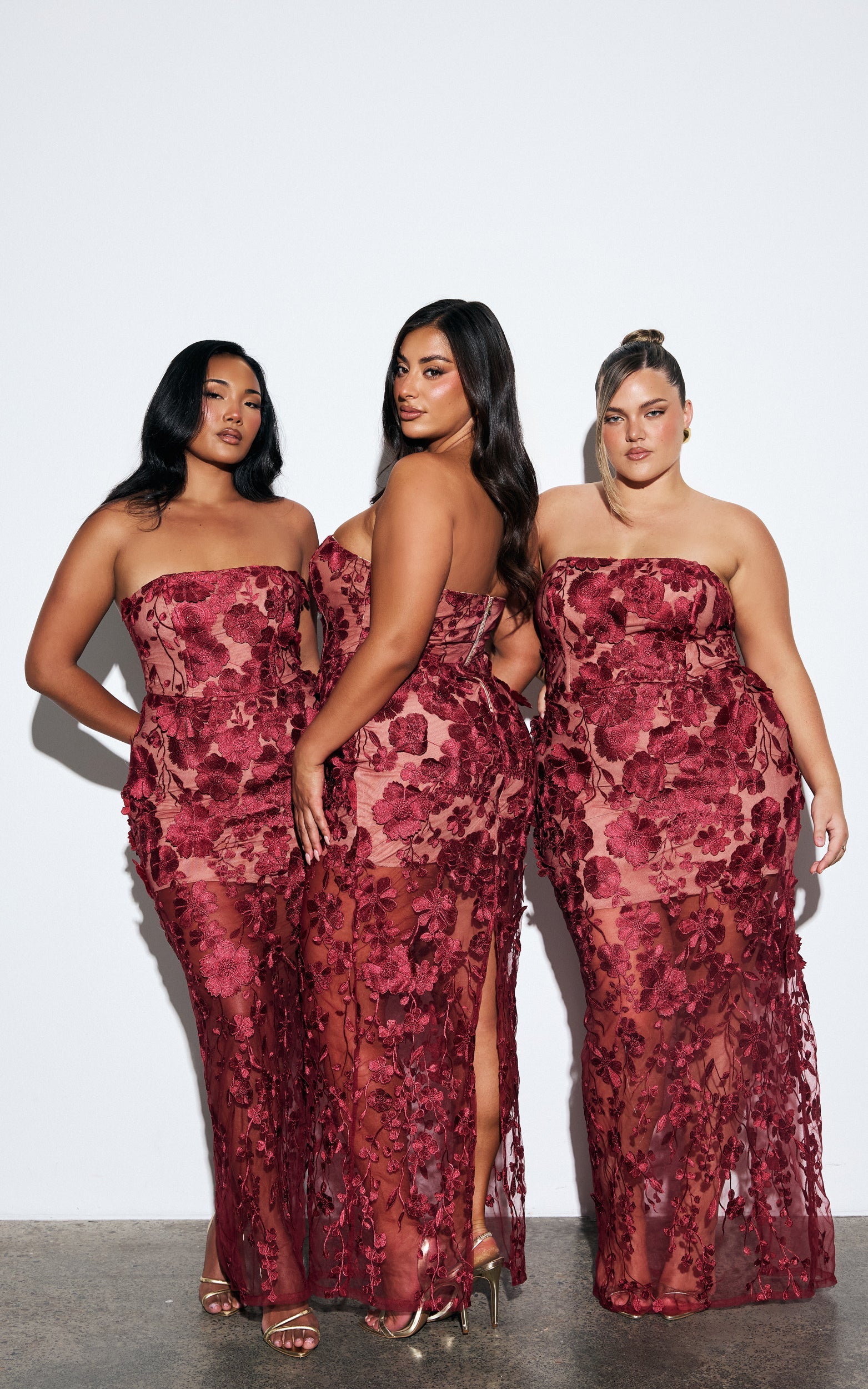 Sienna Maxi Elbise - 3D Çiçekli Straplez Sütun Kesim Elbise - Bordo