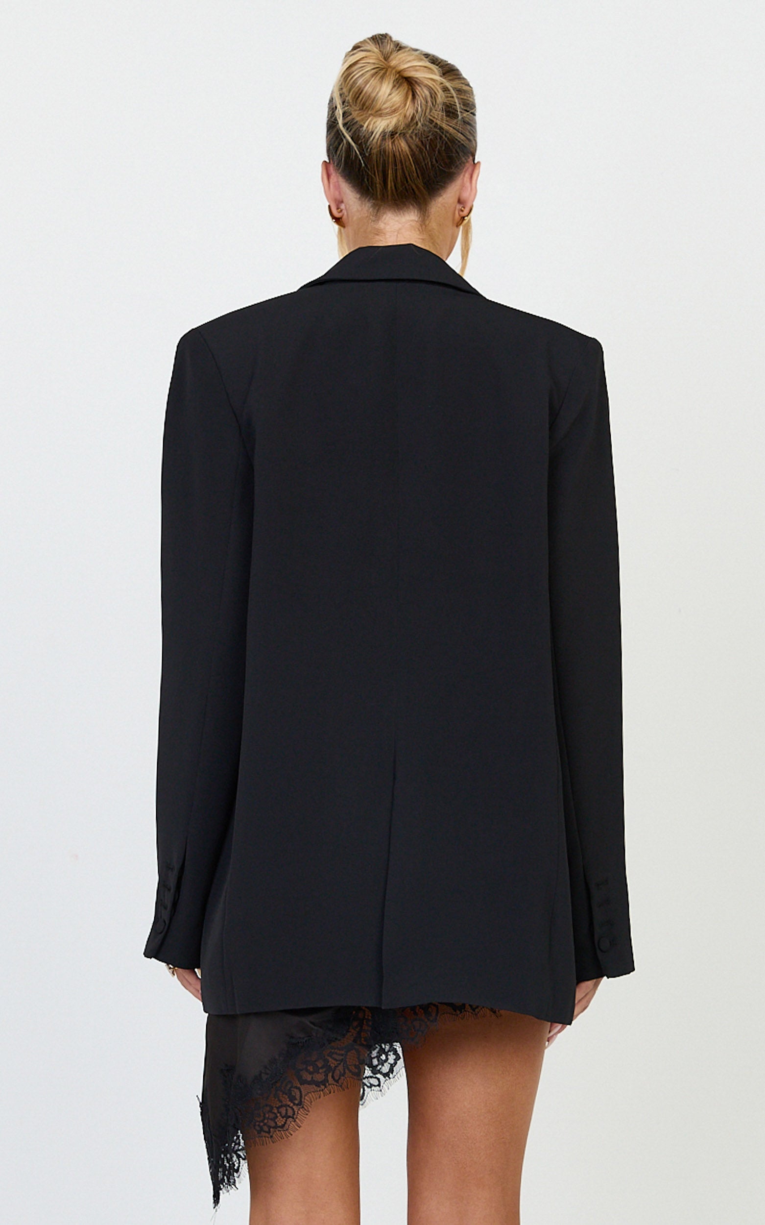 Michelle Blazer - Siyah Oversize Derin Yakalı Düğmeli Blazer