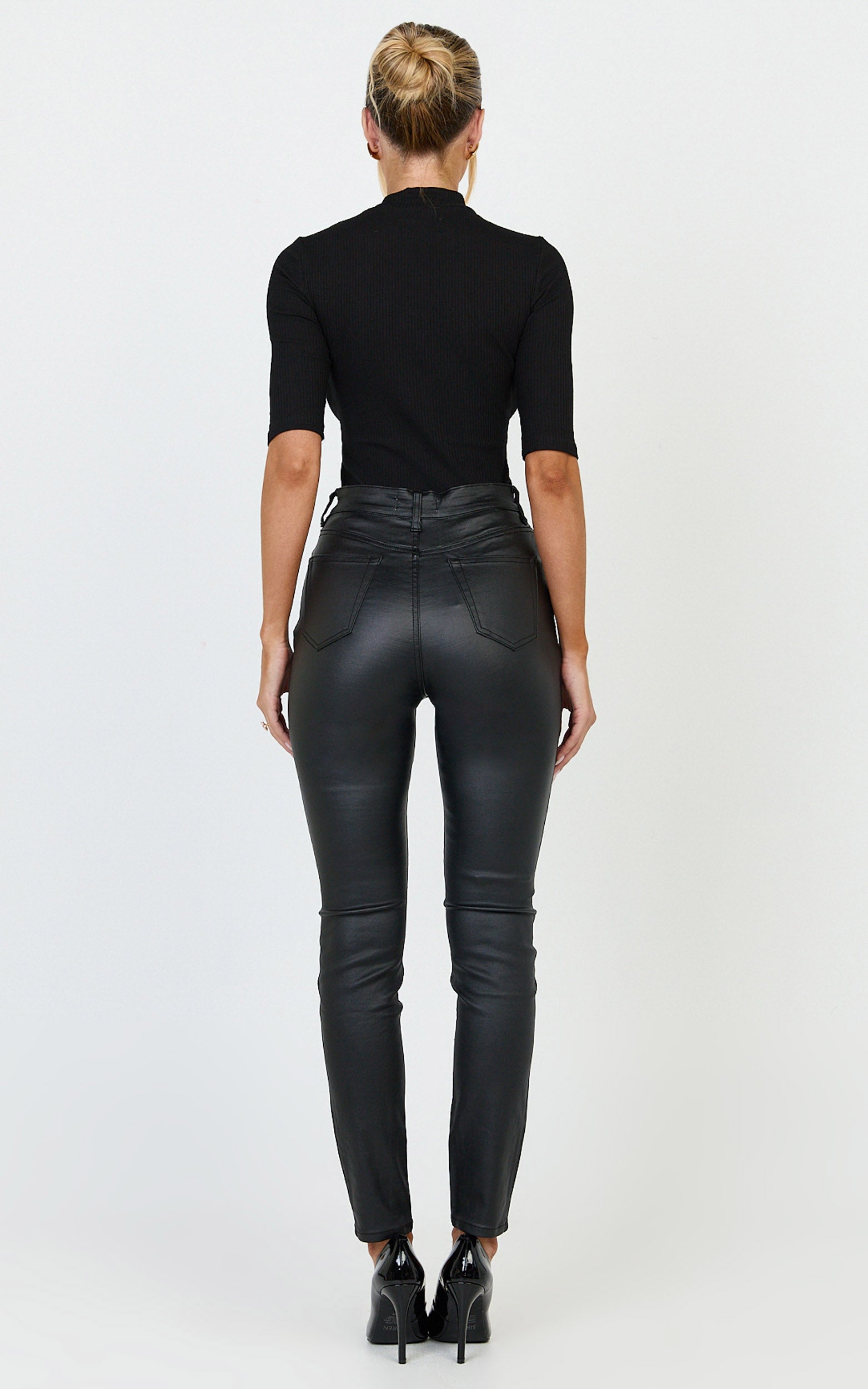 Whinnie Jean - Siyah Yüksek Bel Dar Kesim Kaplamalı Denim Jean