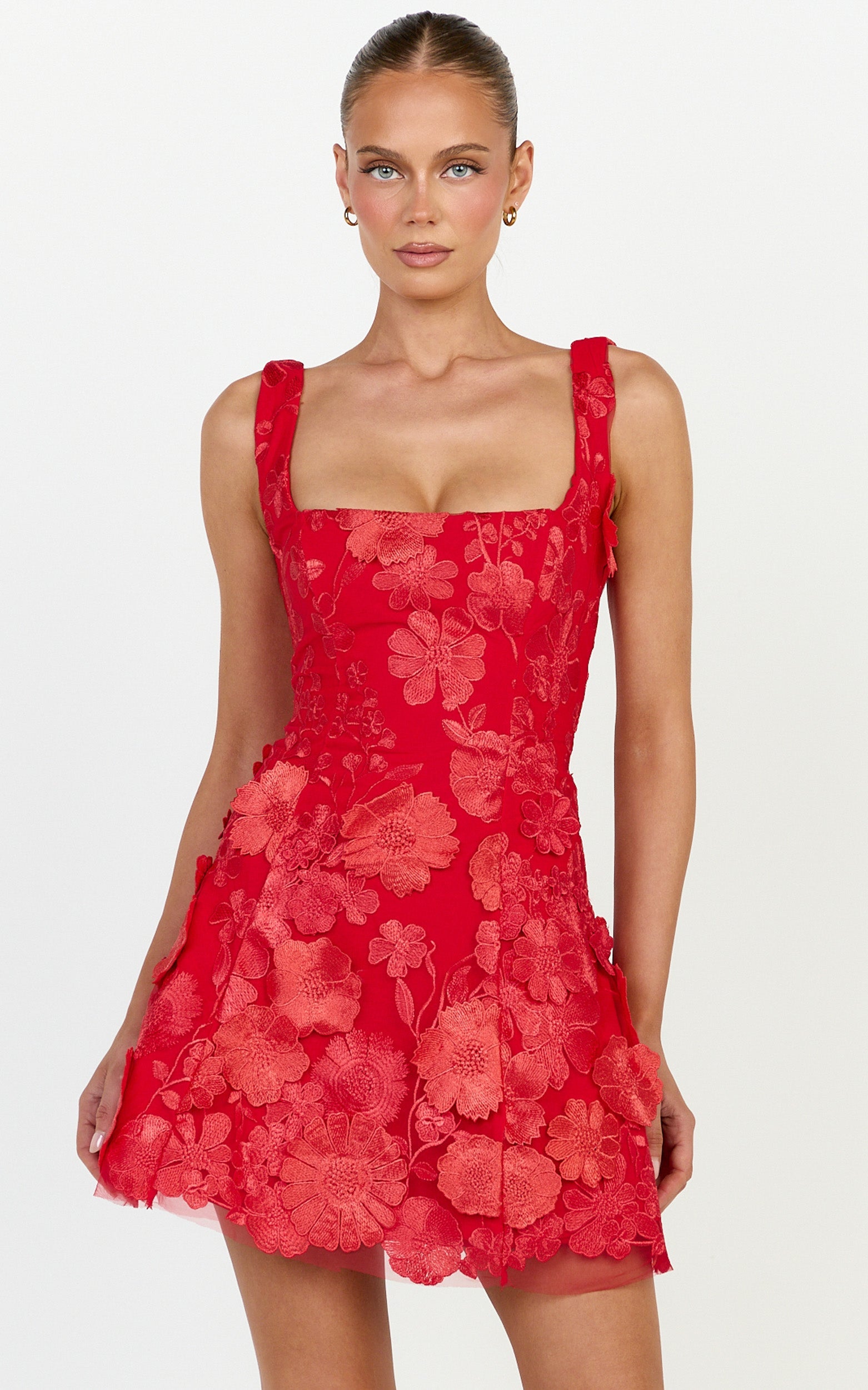Sienna Mini Elbise - Kırmızı 3D Çiçek Detaylı Fit & Flare Elbise