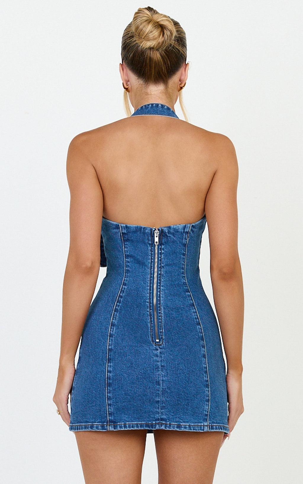 Peggy Mini Elbise - Koyu Mavi Yıkamalı Denim Tokalı Boyundan Bağlamalı Vücuda Oturan Elbise