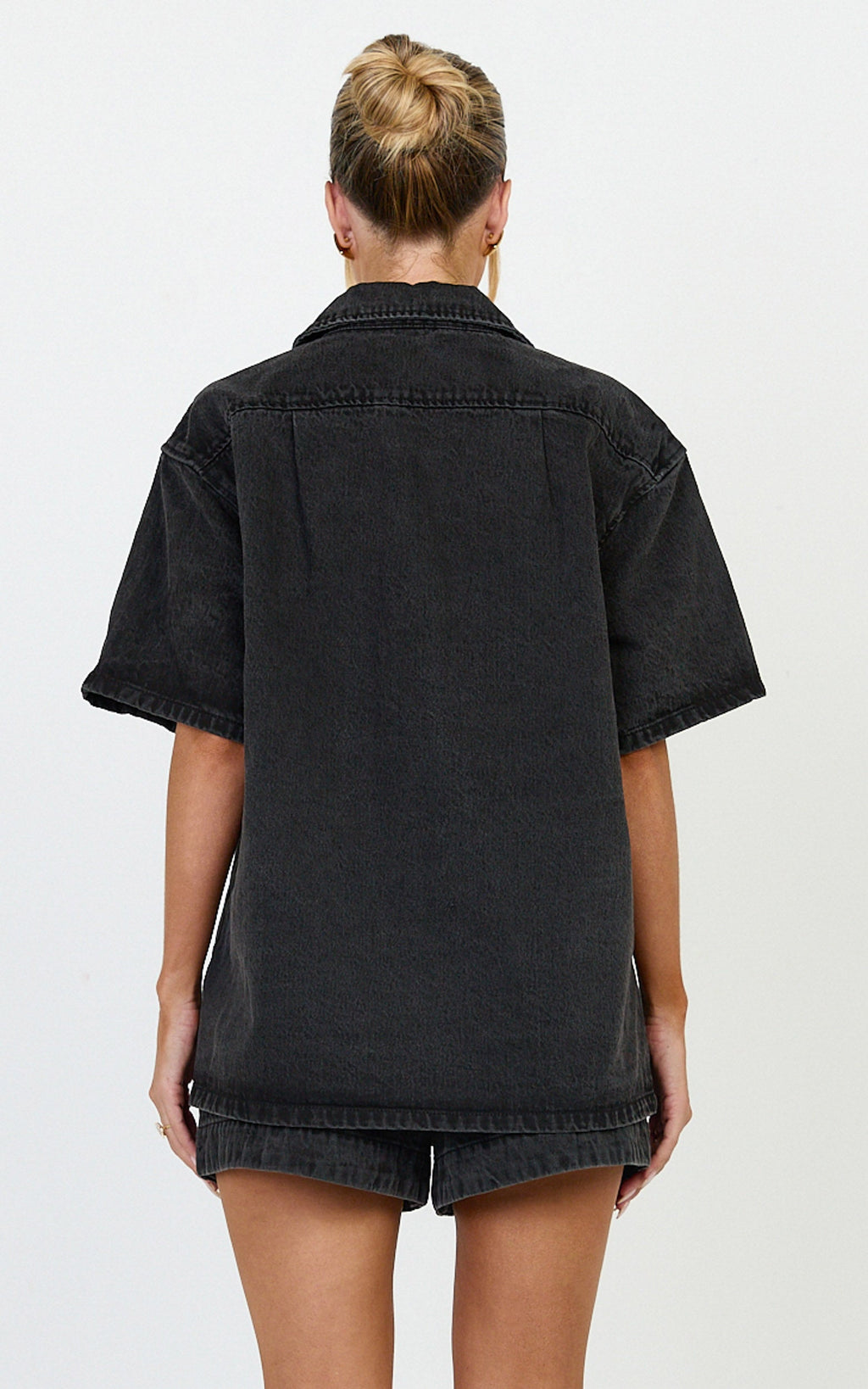 Iris Üst - Oversize Geri Dönüştürülmüş Denim Kısa Kollu Gömlek - Siyah
