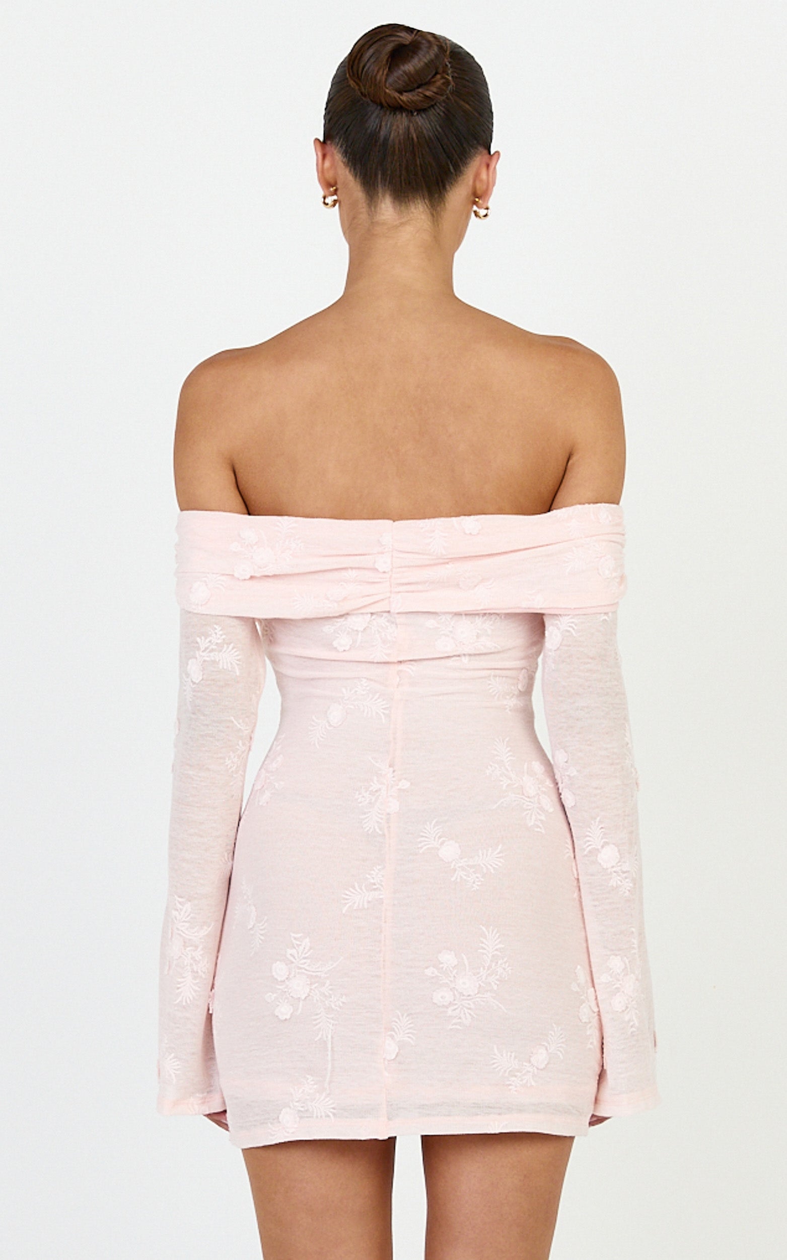 Raymond Mini Elbise - Pembe Omuzları Açık Uzun Kollu Oturan Elbise