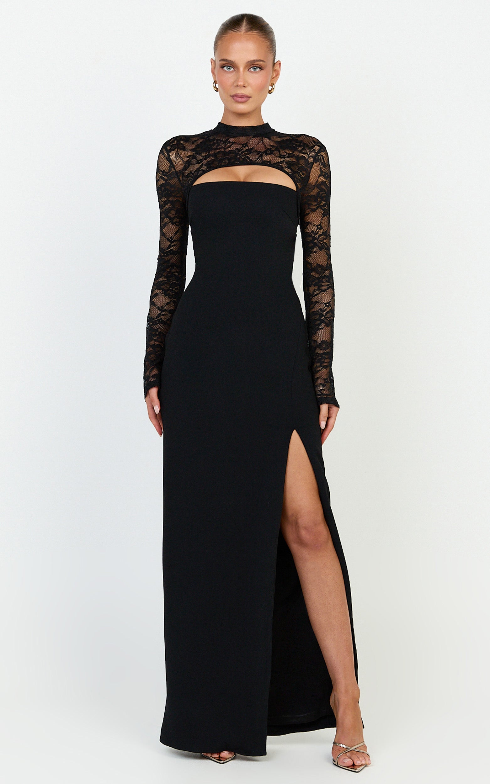 Sia Maxi Elbise - Siyah Dekolteli Kontrast Dantel ve Yırtmaç Detaylı Elbise