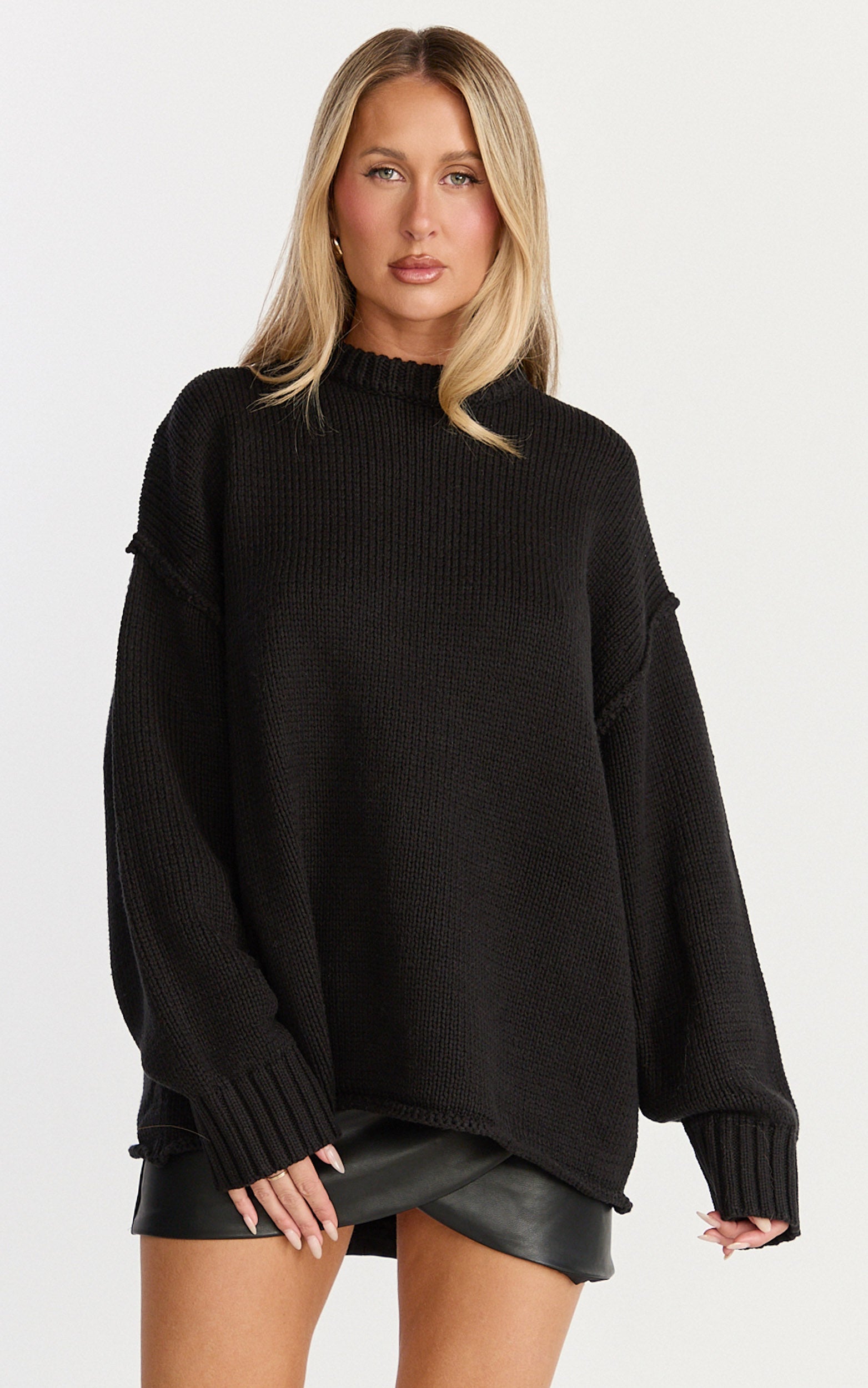 Kira Kazak - Siyah Bisiklet Yaka Oversize Triko Kazak