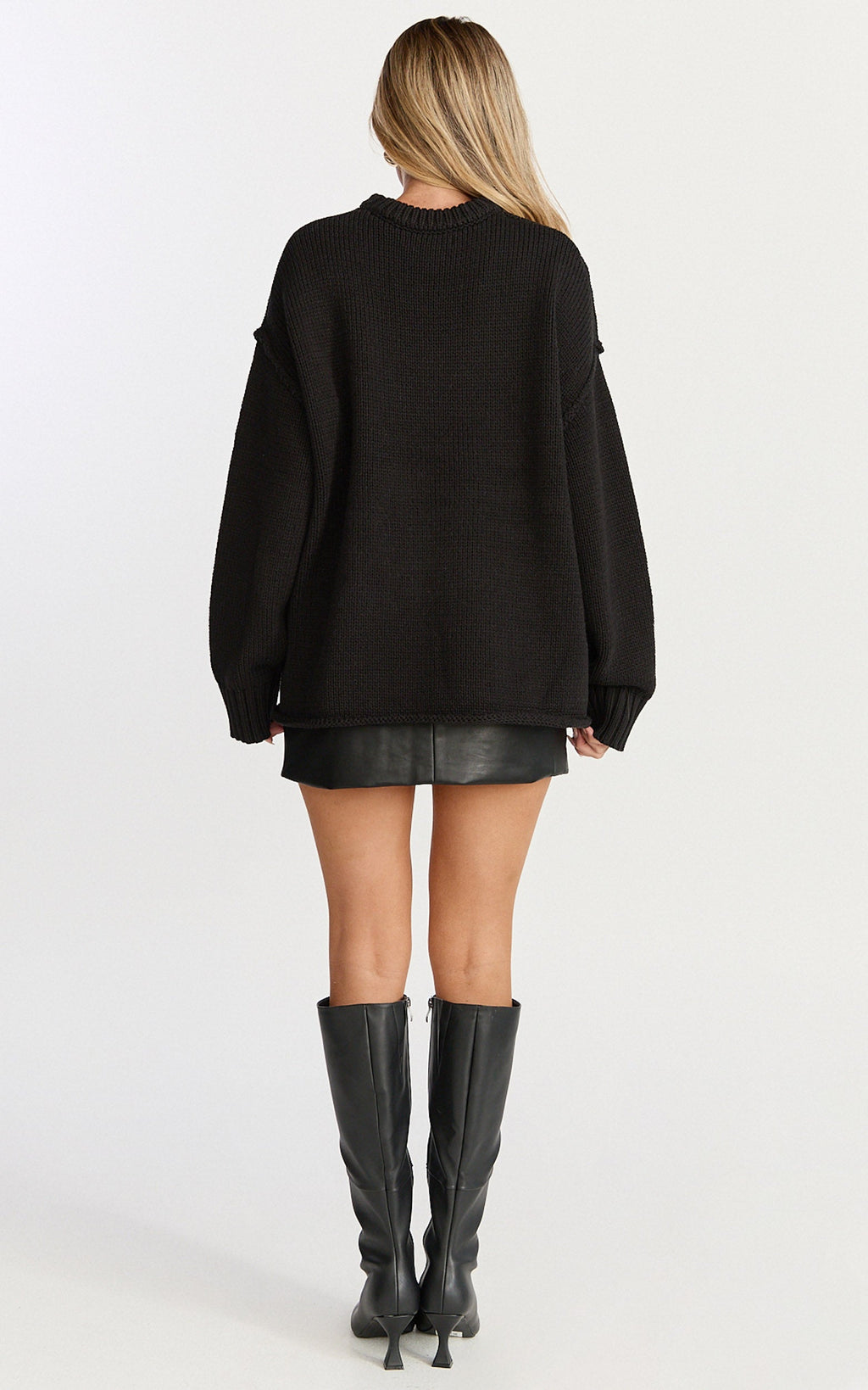 Kira Kazak - Siyah Bisiklet Yaka Oversize Triko Kazak