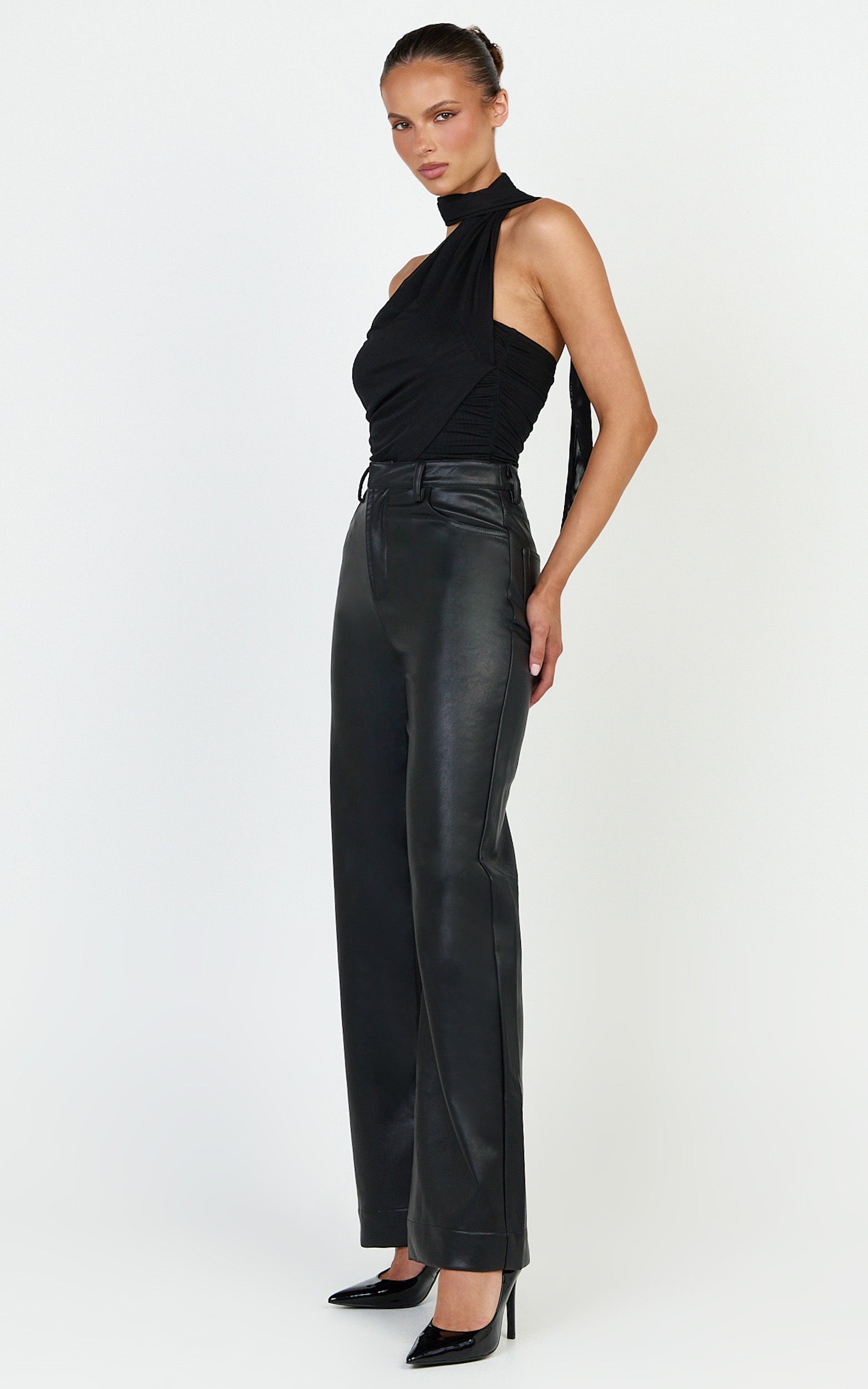 Lucienne Bodysuit - Siyah Tek Omuz Drapeli Şal Detaylı Bodysuit