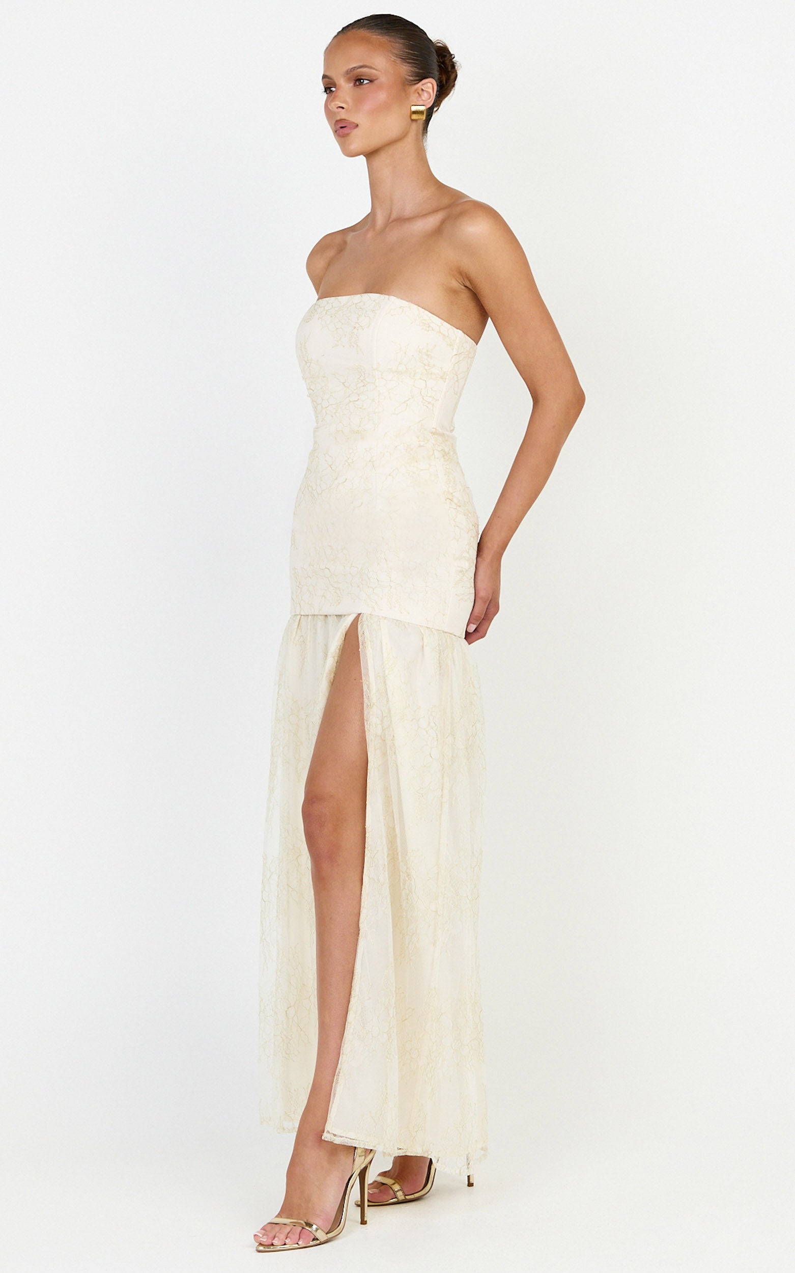 Brielle Maxi Elbise - Şampanya Straplez Büzgülü Fit & Flare Dantel Elbise