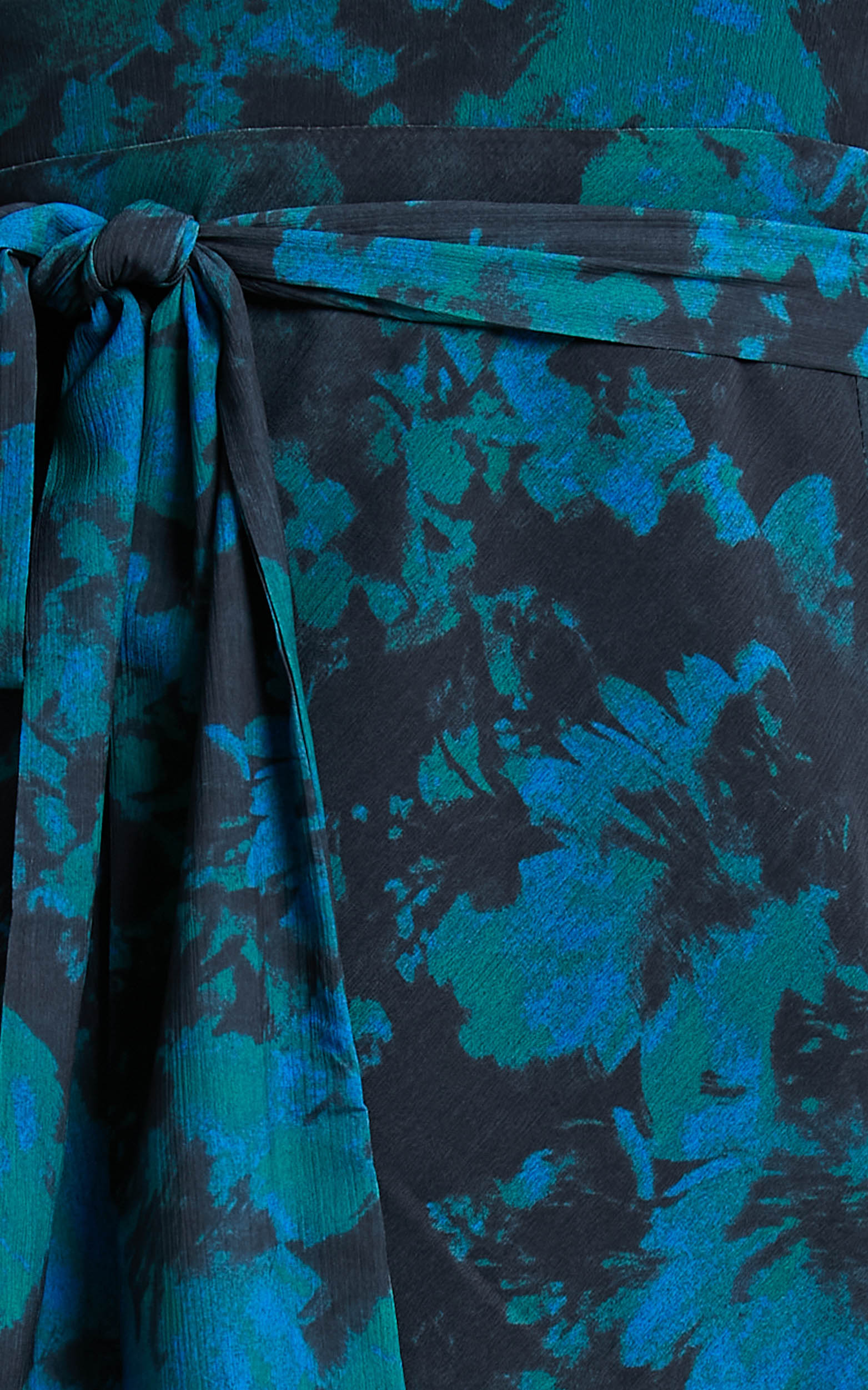 Mirski Midi Elbise - Jewel Blur Desenli Beli Bağlamalı Volan Kollu Elbise