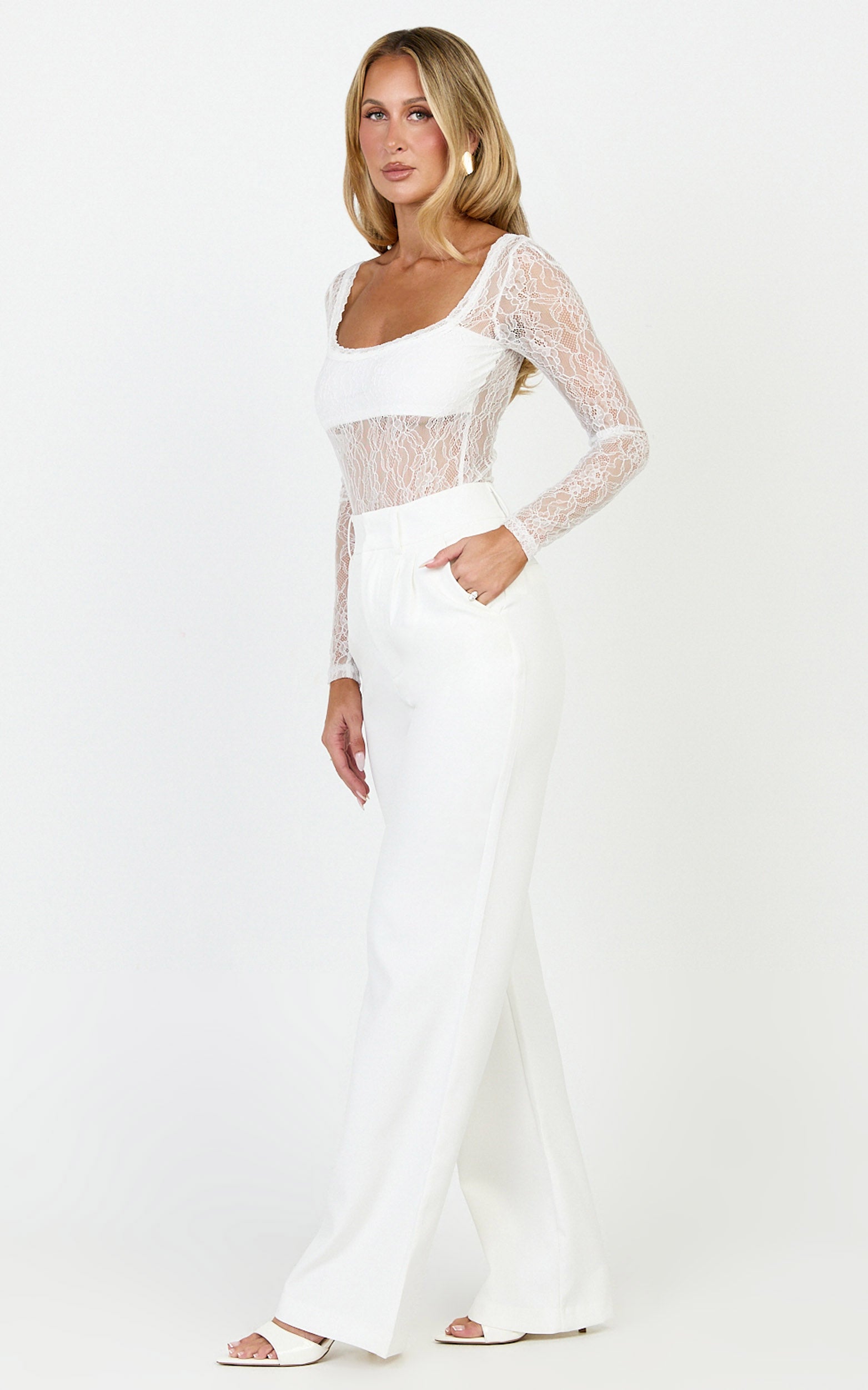 Cynthia Bodysuit - Krem Uzun Kollu Dantel Bodysuit