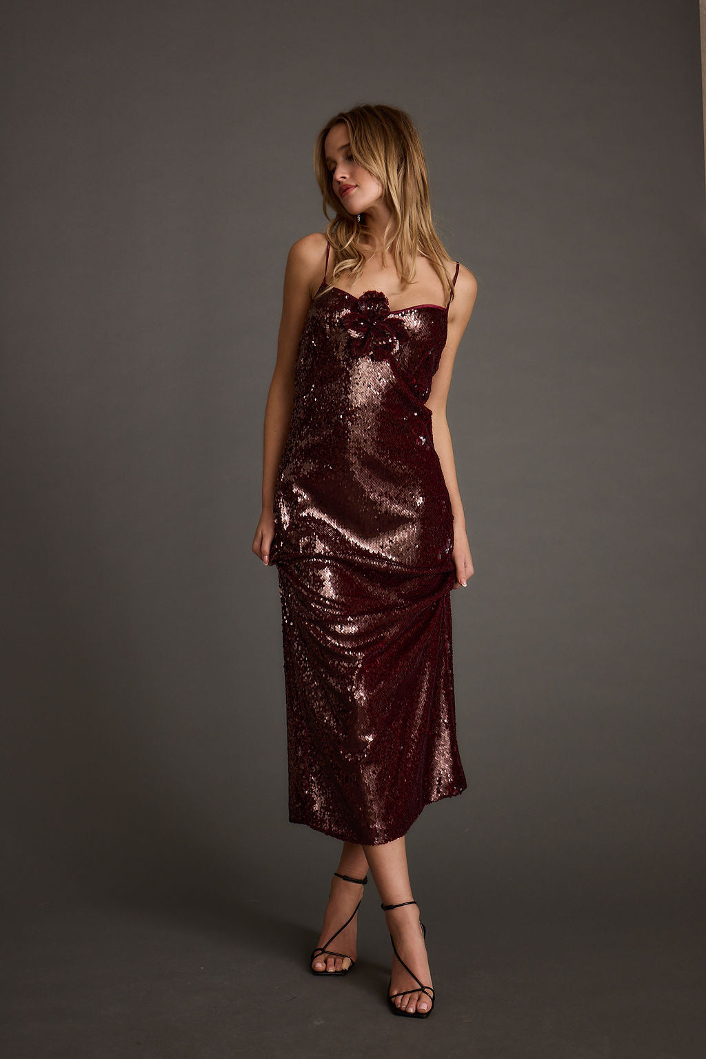 All For You Merlot Payetli Rozetli Midi Elbise