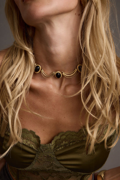 Arabella Altın ve Siyah Taşlı Choker Kolye