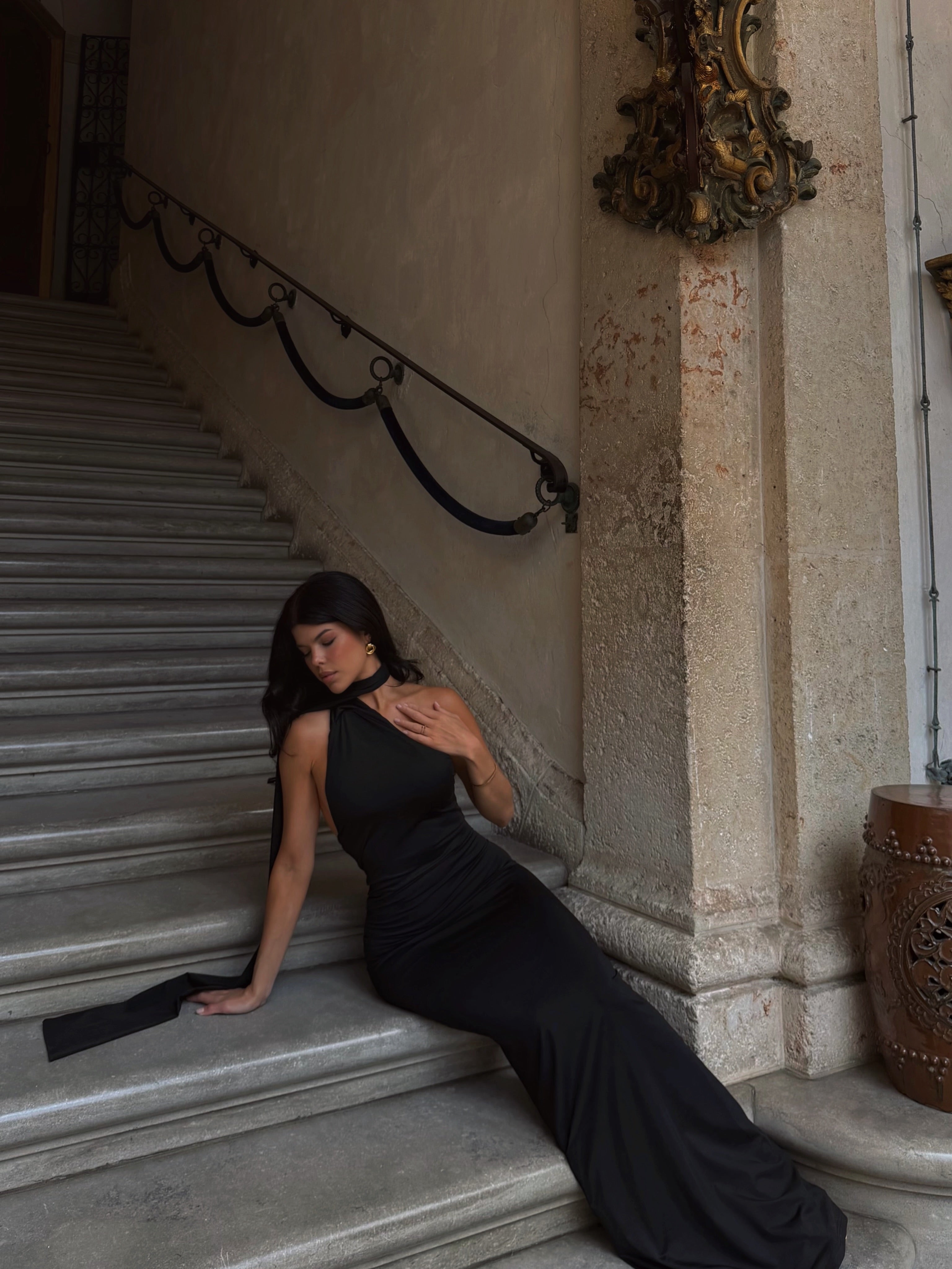Seraphine Maxi Elbise - Siyah Boyundan Bağlamalı Düşük Sırt Fit & Flare Elbise