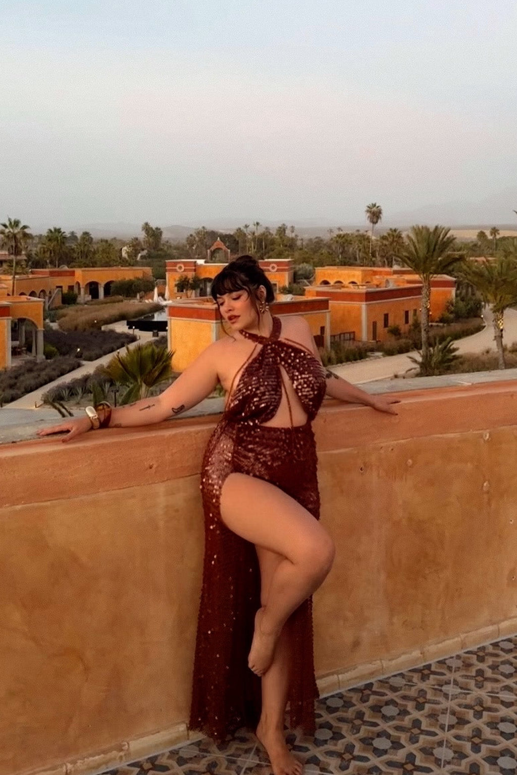Bellagio Payetli Bronz Maxi Elbise