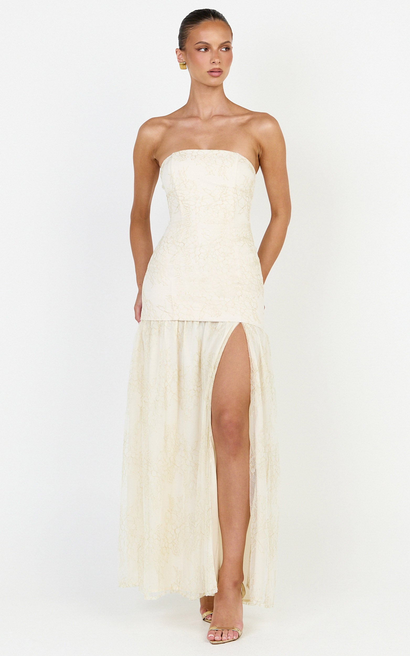 Brielle Maxi Elbise - Şampanya Straplez Büzgülü Fit & Flare Dantel Elbise