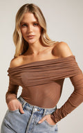 Jaythen Bodysuit - Mocha Uzun Kollu Omuzları Açık Büzgülü File Bodysuit