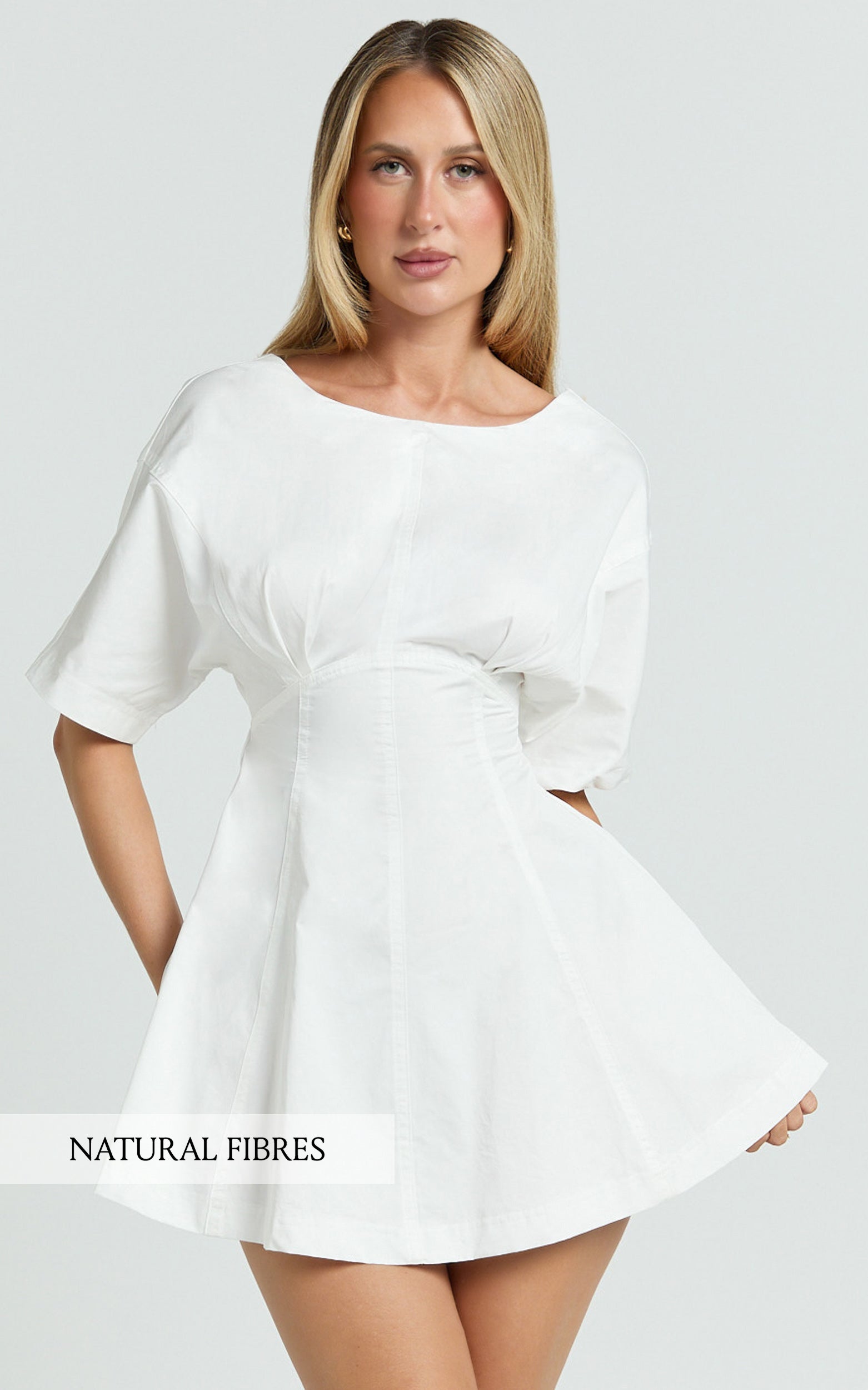 Dylan Mini Elbise - Beyaz Yüksek Kayık Yaka Kollu Fit & Flare Etek Elbise