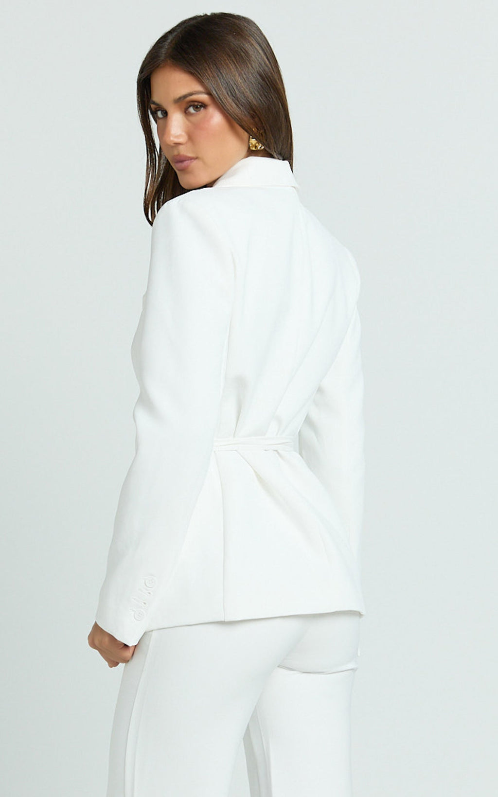 Harlee Blazer - Beyaz Kemerli Beli Oturan Blazer Ceket
