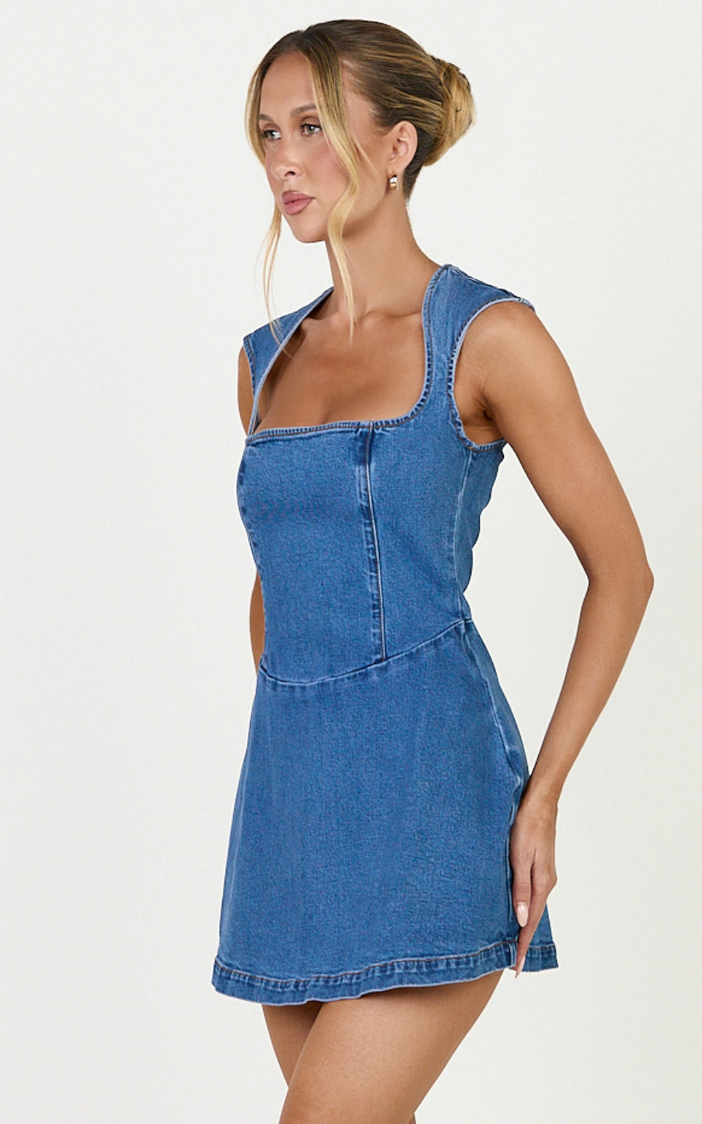 Heather Mini Elbise - Orta Mavi Yıkamalı Kare Yaka A Kesim Denim Elbise