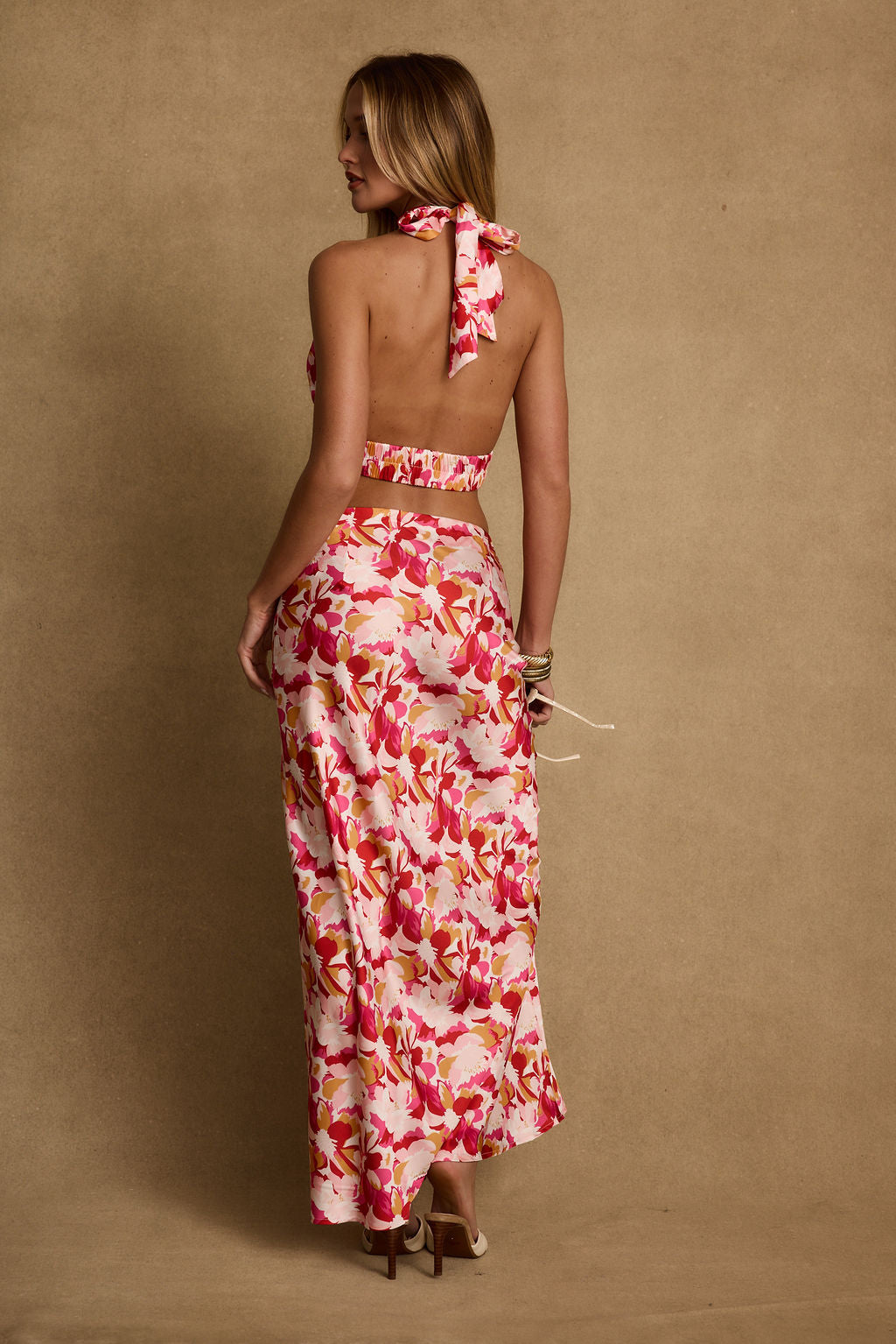 Joelle Pembe Çiçekli Halter Crop Üst