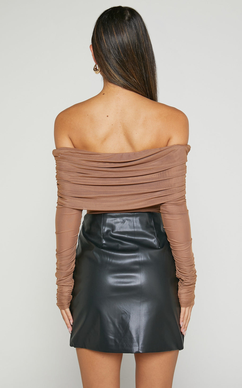 Jaythen Bodysuit - Mocha Uzun Kollu Omuzları Açık Büzgülü File Bodysuit