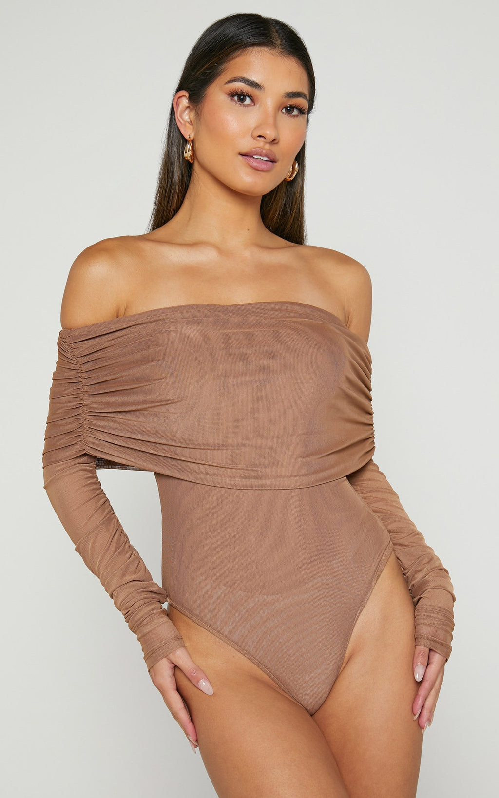Jaythen Bodysuit - Mocha Uzun Kollu Omuzları Açık Büzgülü File Bodysuit