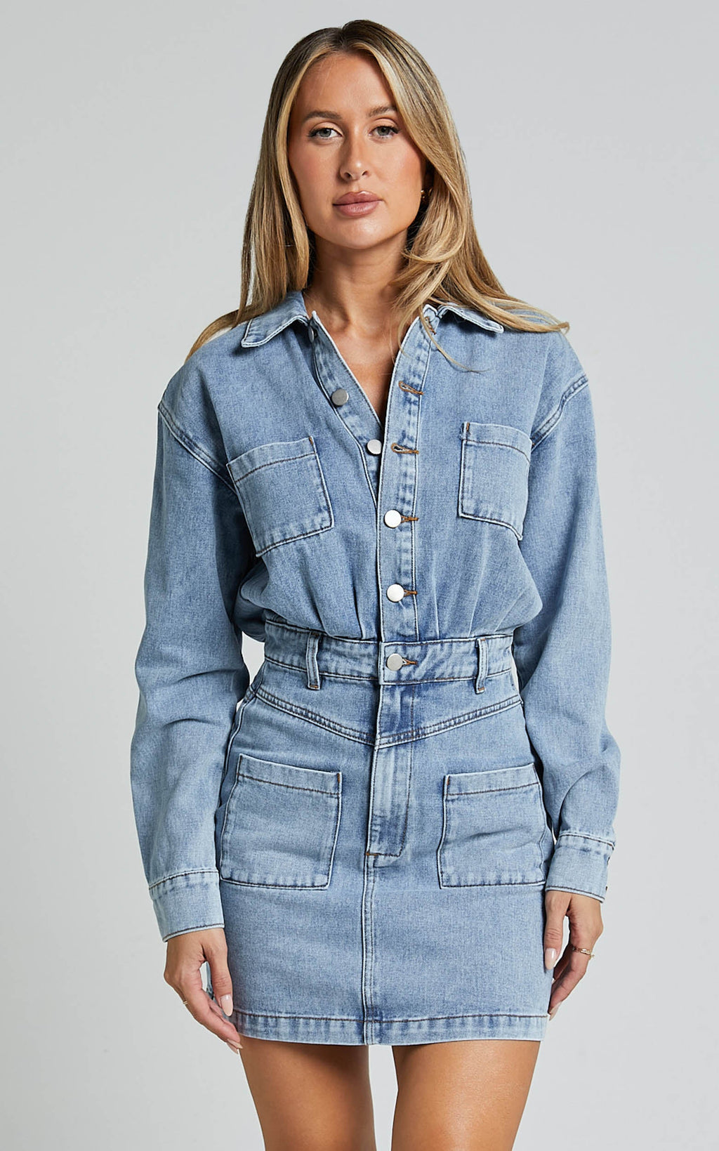 Kamala Mini Elbise - Açık Mavi Yıkamalı Uzun Kollu Baştan Sona Düğmeli Denim Elbise