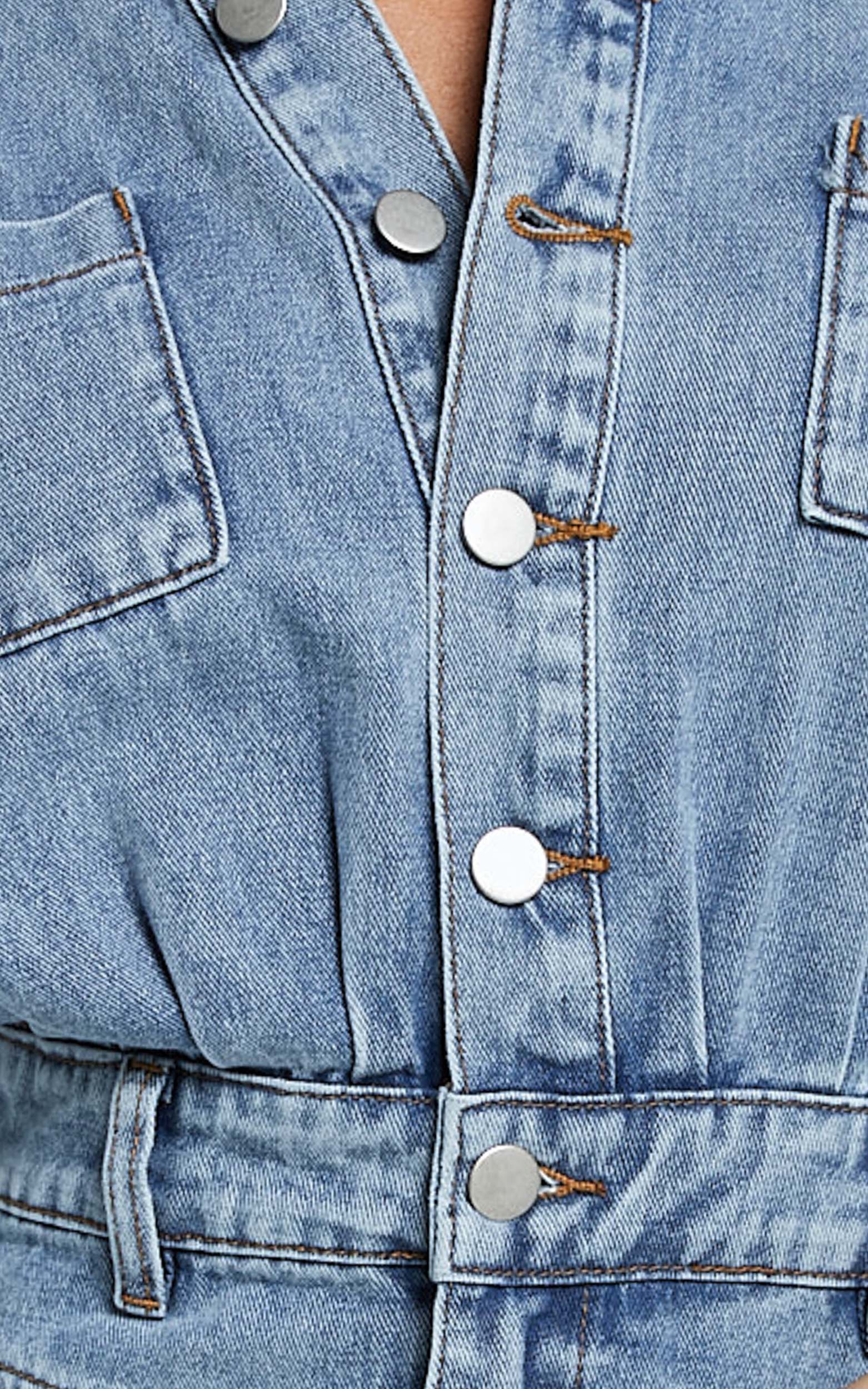Kamala Mini Elbise - Açık Mavi Yıkamalı Uzun Kollu Baştan Sona Düğmeli Denim Elbise