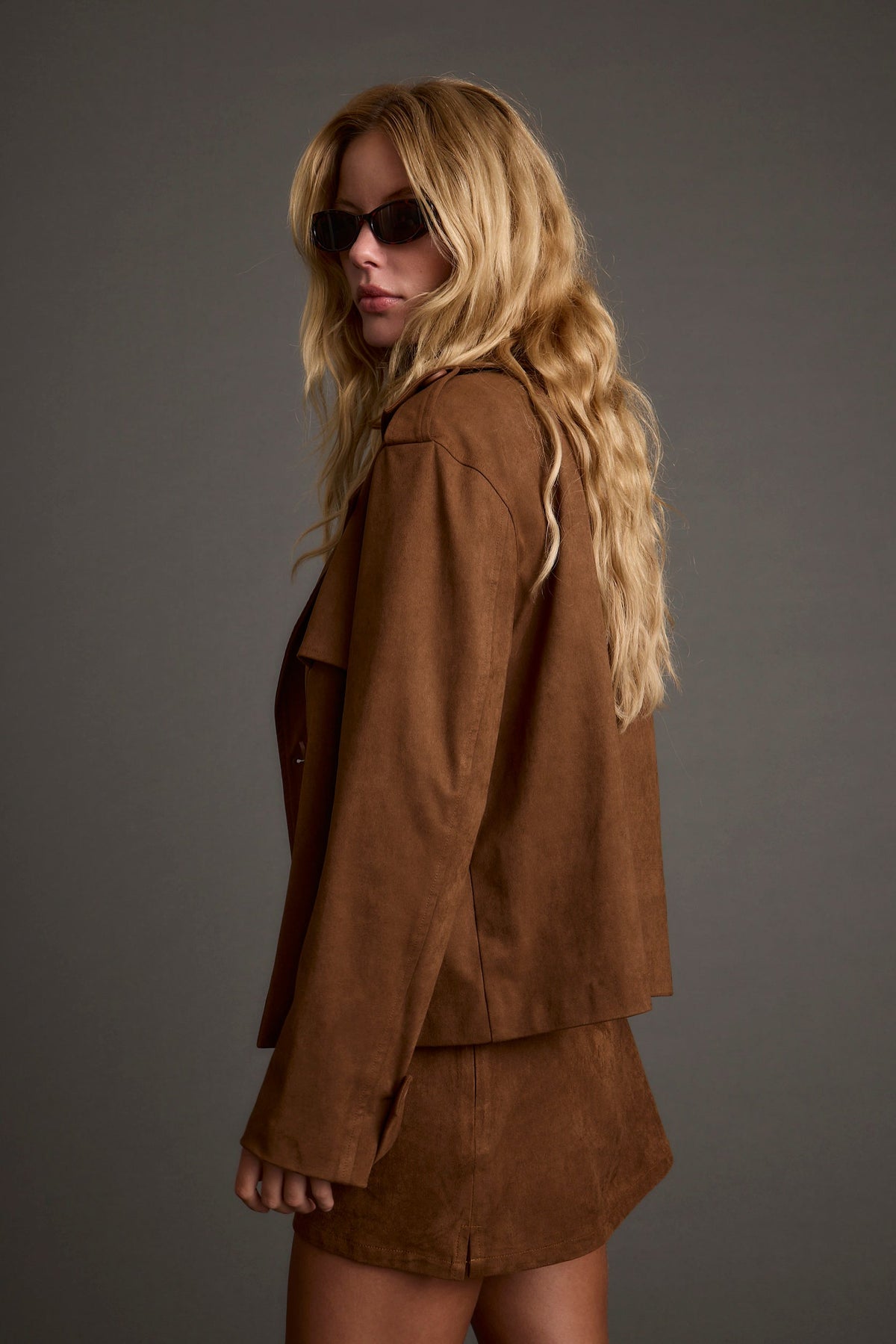 Kinsey Taba Vegan Süet Crop Trençkot