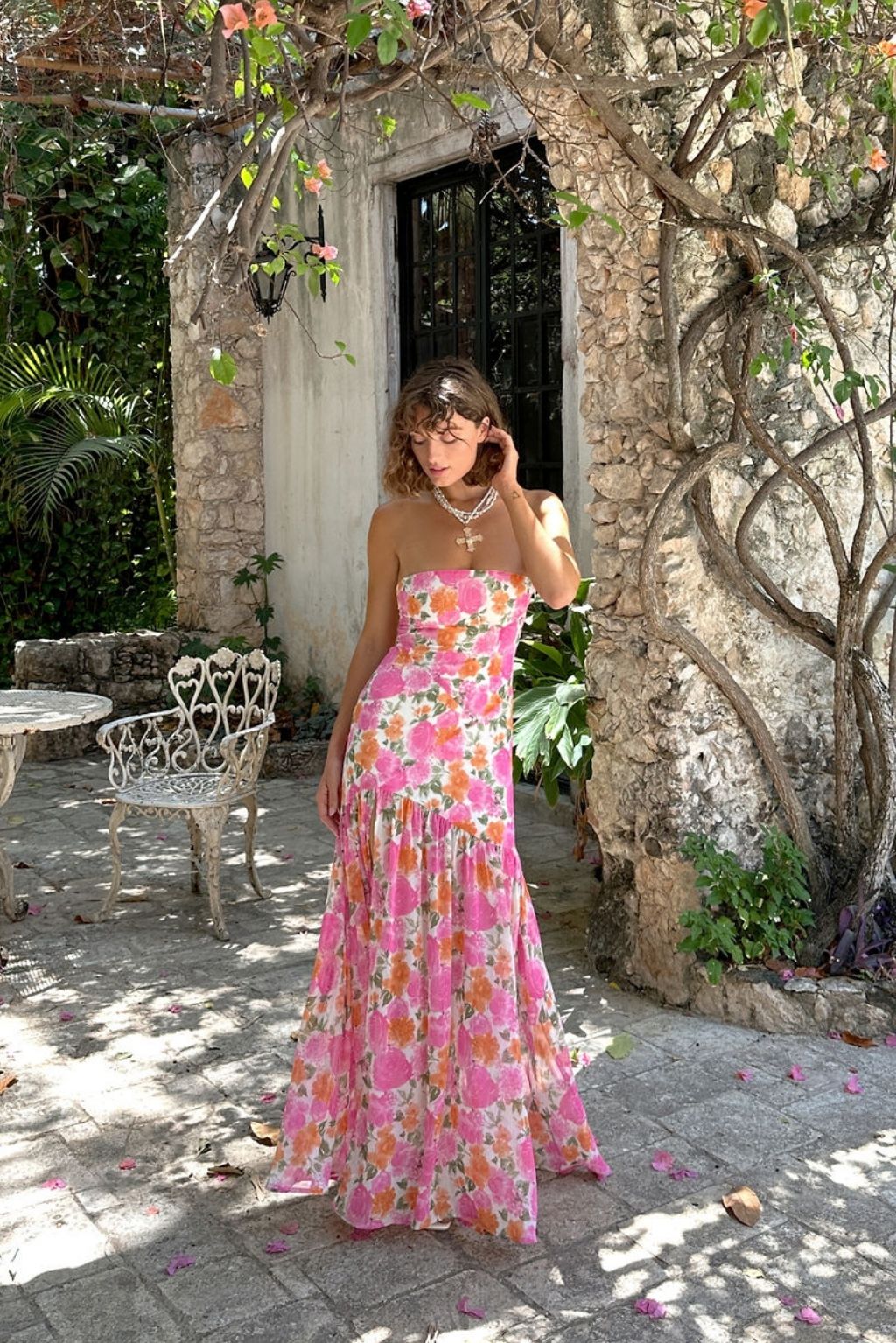 LaBelle Straplez Düşük Belli Pembe Çiçekli Maxi Elbise