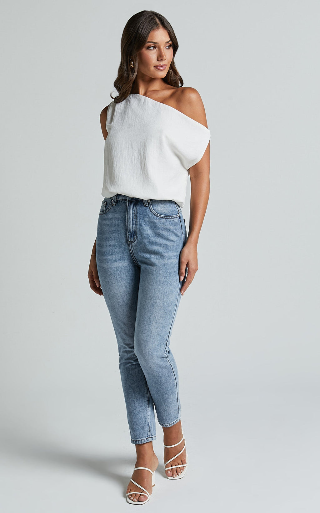 Mabel Bodysuit - Beyaz Asimetrik Yaka Tek Omuz Bodysuit