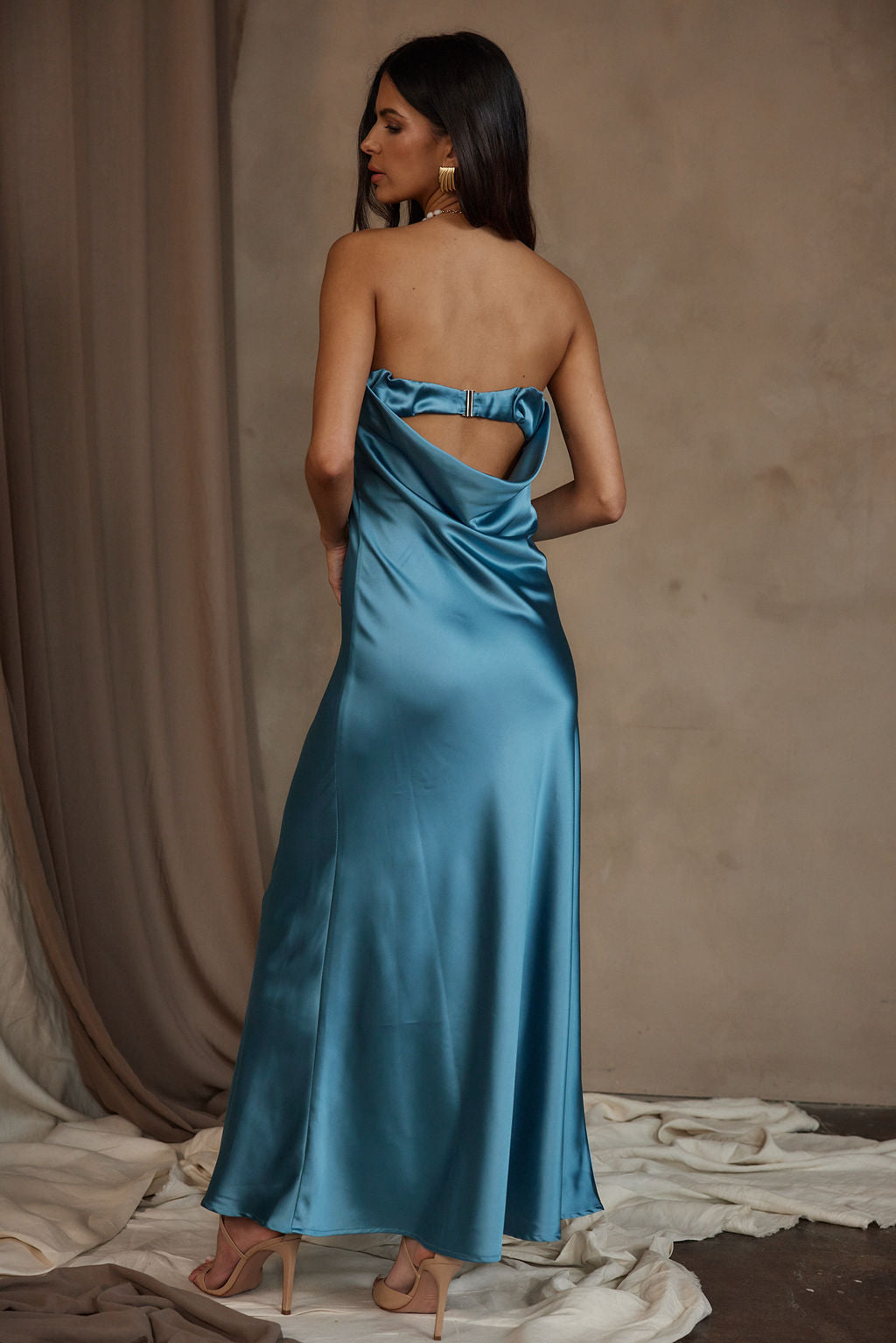 Natalia Mavi Straplez Maxi Elbise