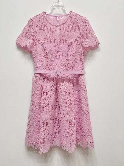 Dantel Süslemeli Pembe Mini Elbise