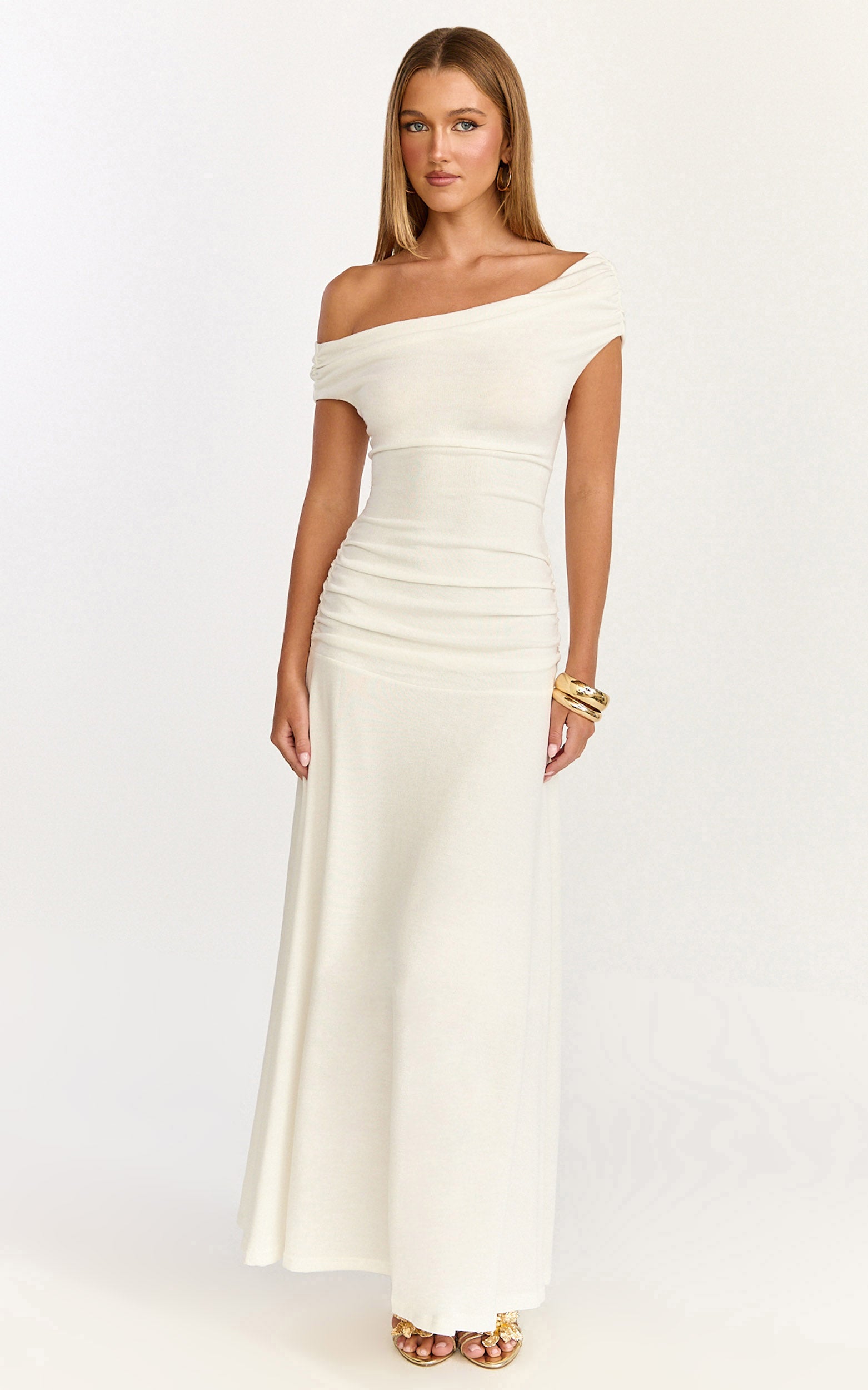 Ophelia Maxi Elbise - Omuzları Açık Büzgülü Fit & Flare Elbise - Kırık Beyaz