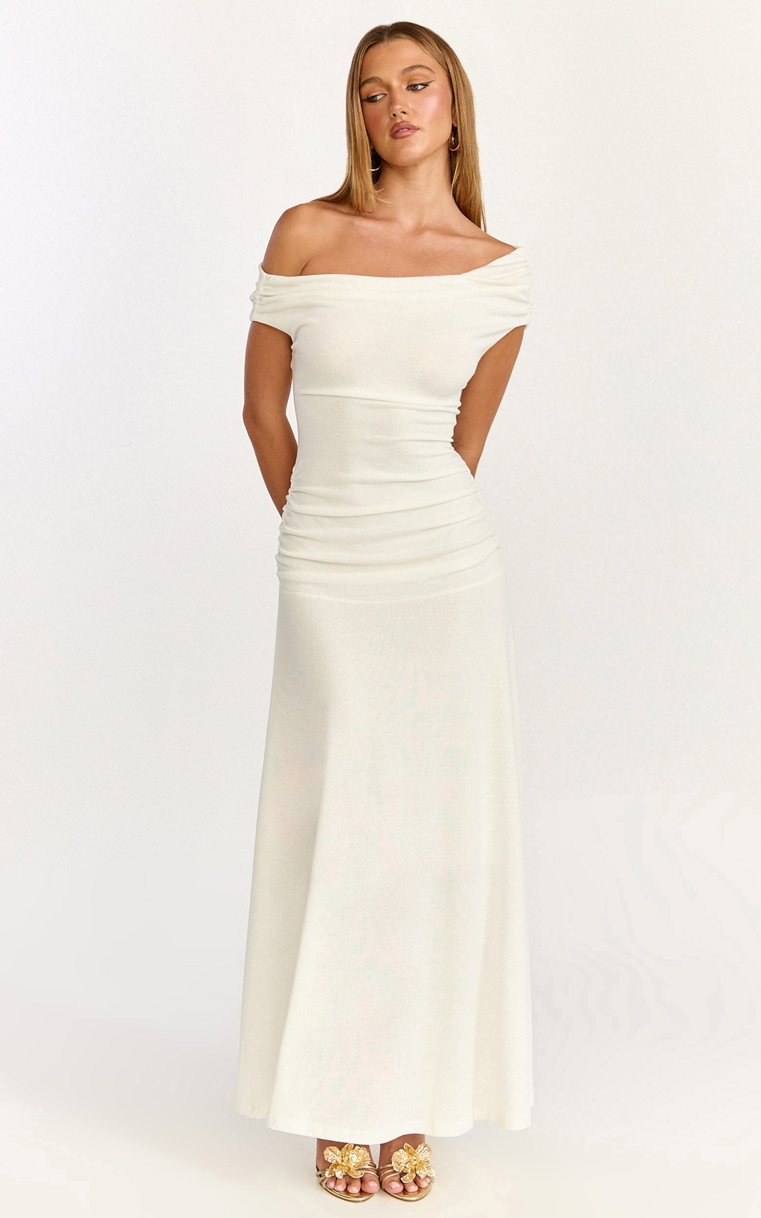Ophelia Maxi Elbise - Omuzları Açık Büzgülü Fit & Flare Elbise - Kırık Beyaz