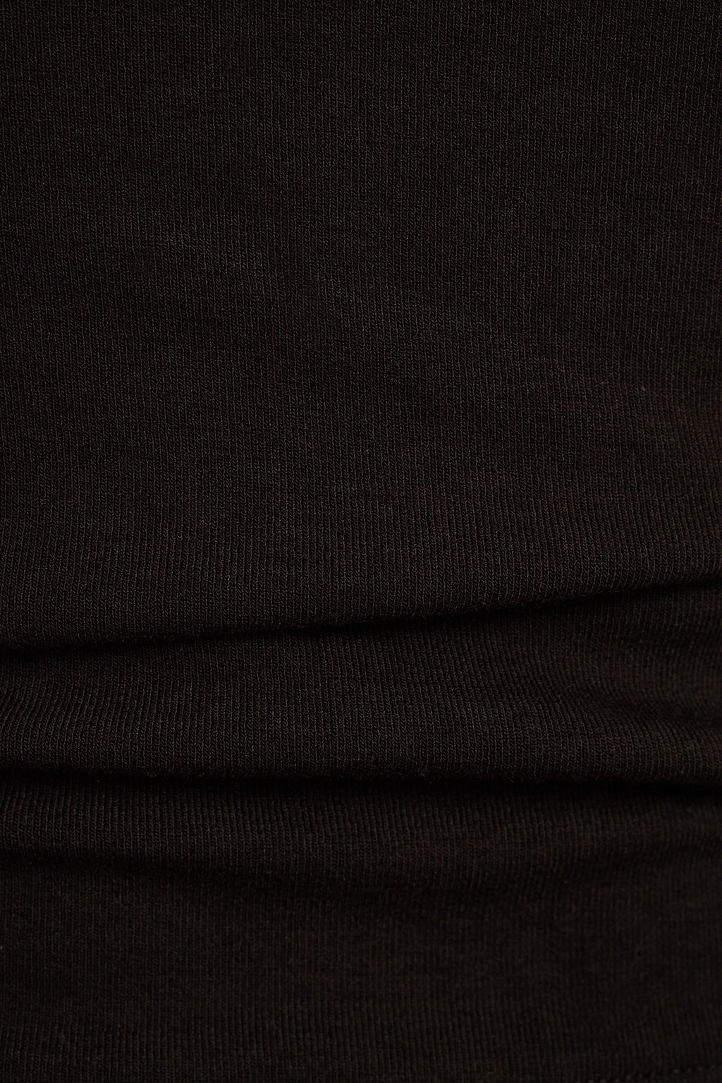 Quinn Siyah Henley Üst