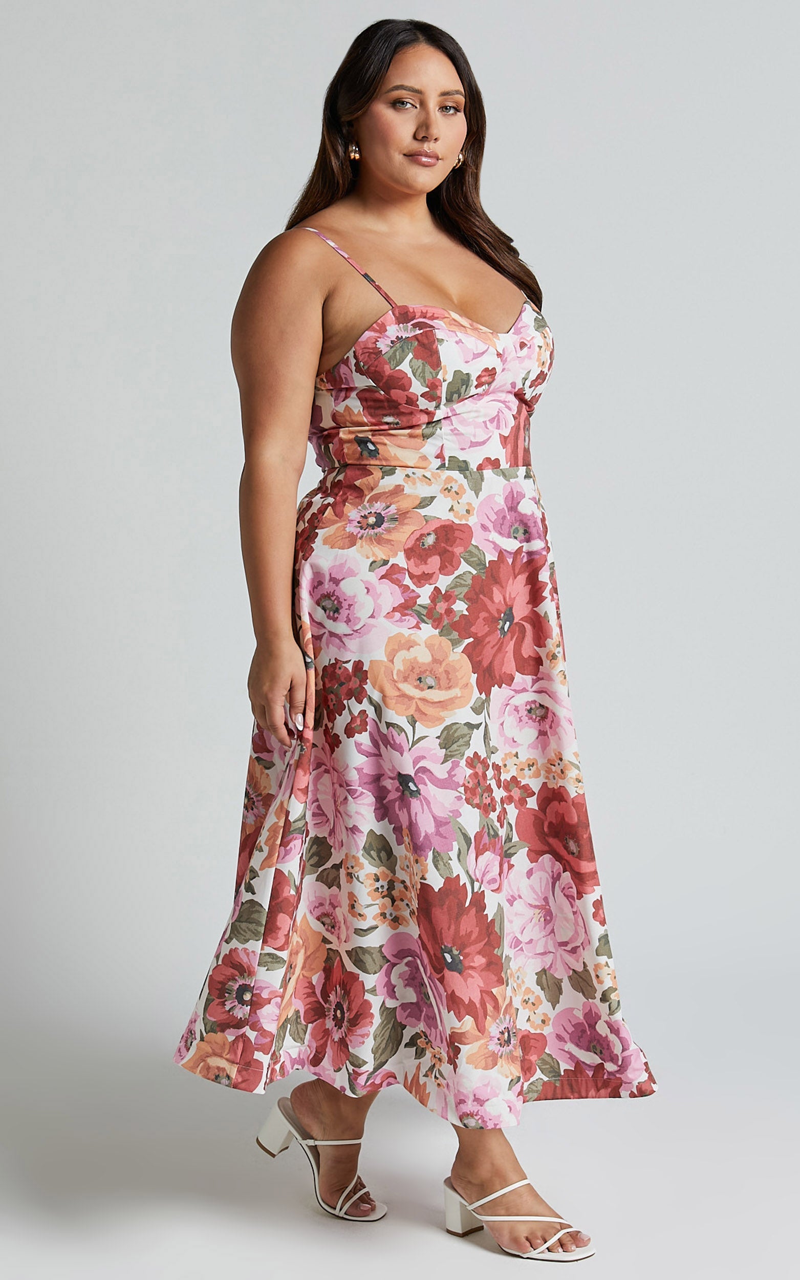 Robertson Midi Elbise - Spring Floral Desenli İnce Askılı Kalp Yaka Büstiyer Volanlı Elbise
