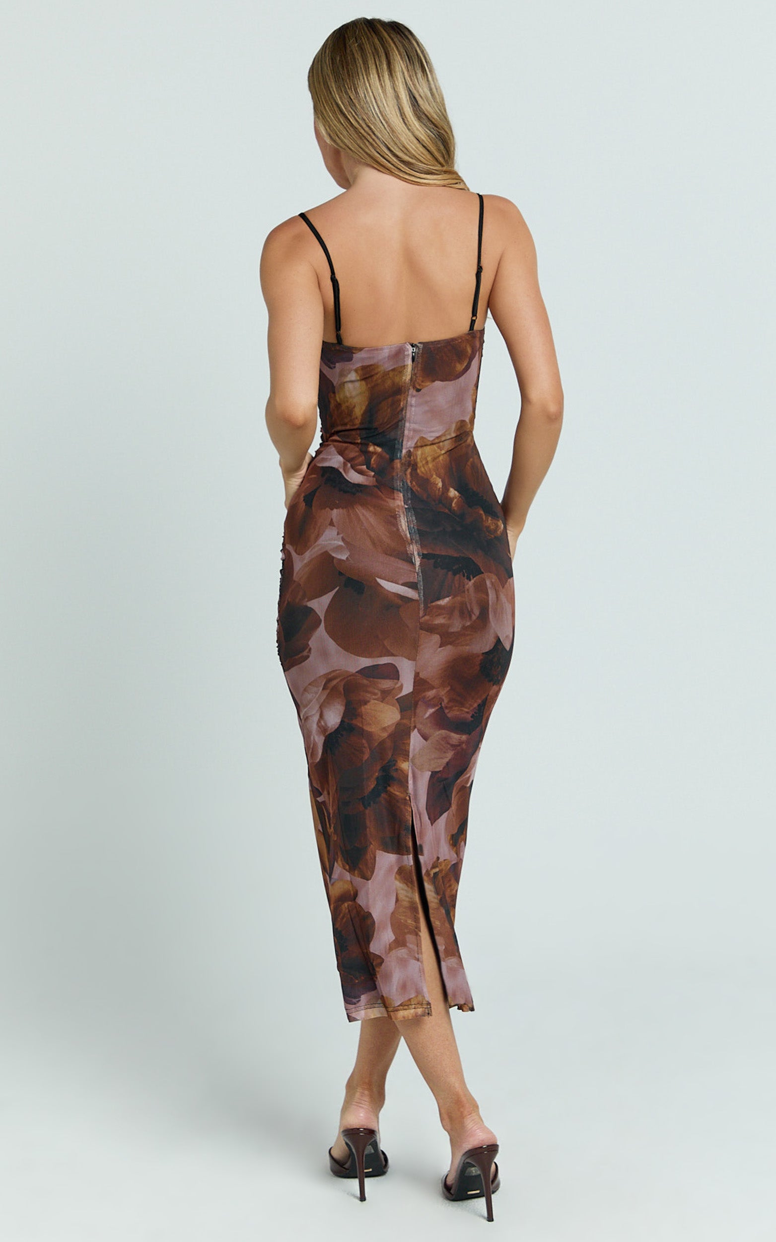 Rosalez Midi Elbise - Ember Floral Desenli İnce Askılı Büzgülü Bodycon Elbise