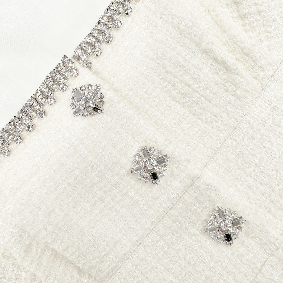 Krem Buklet Diamante Detaylı Midi Elbise