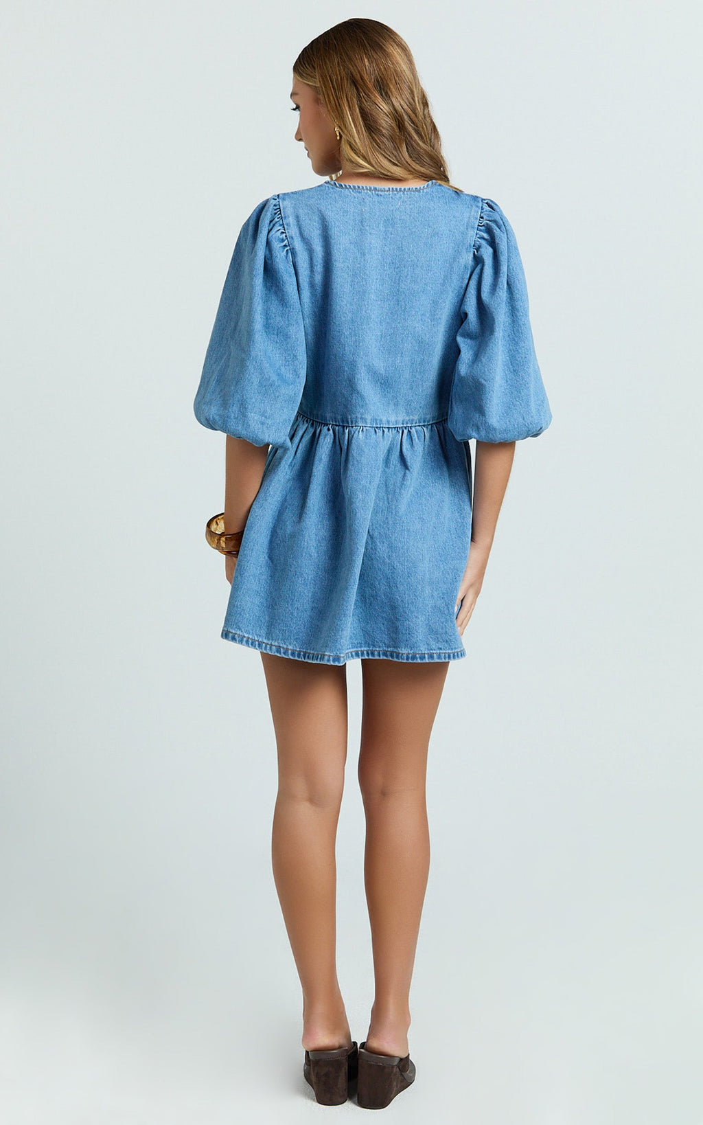 Shailene Mini Elbise - Orta Mavi Yıkamalı Önden Bağlamalı Balon Kollu Geri Dönüştürülmüş Denim Elbise