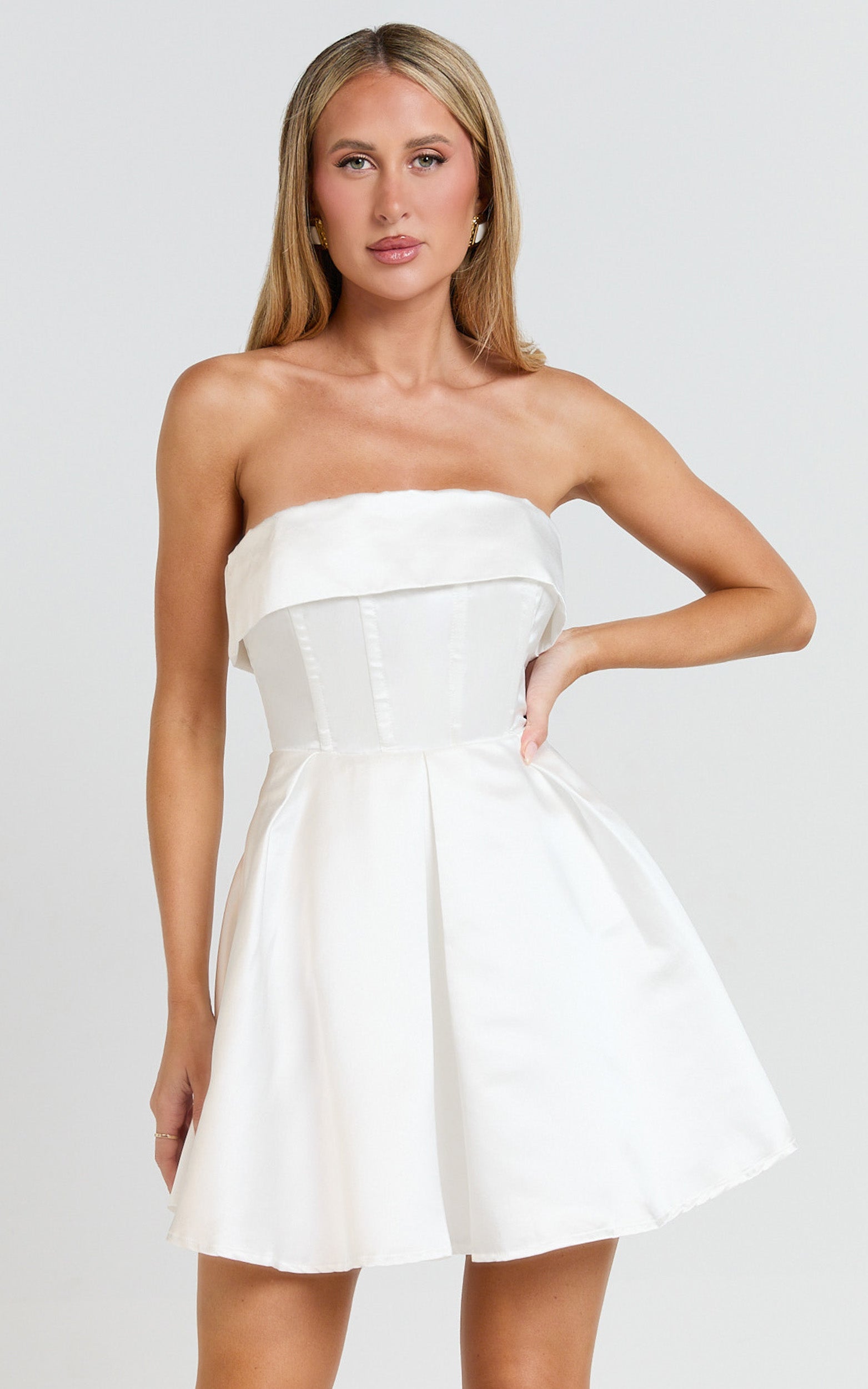 Valora Mini Elbise - Fildişi Straplez Fit & Flare Saten Elbise
