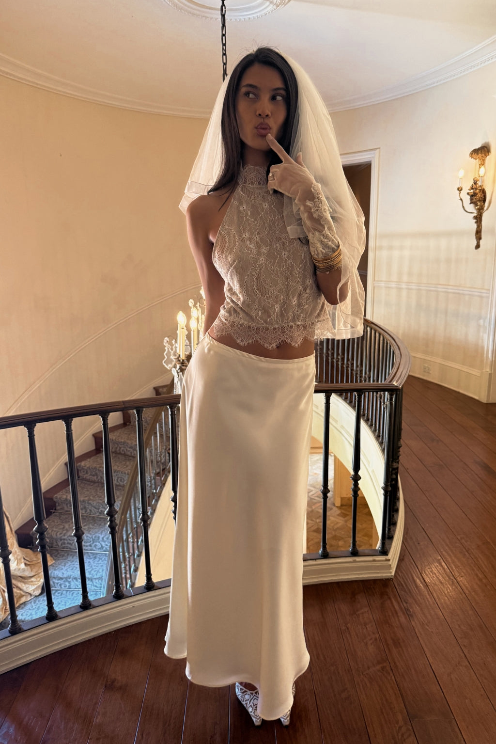 Vivette Beyaz Dantelli Halter Üst